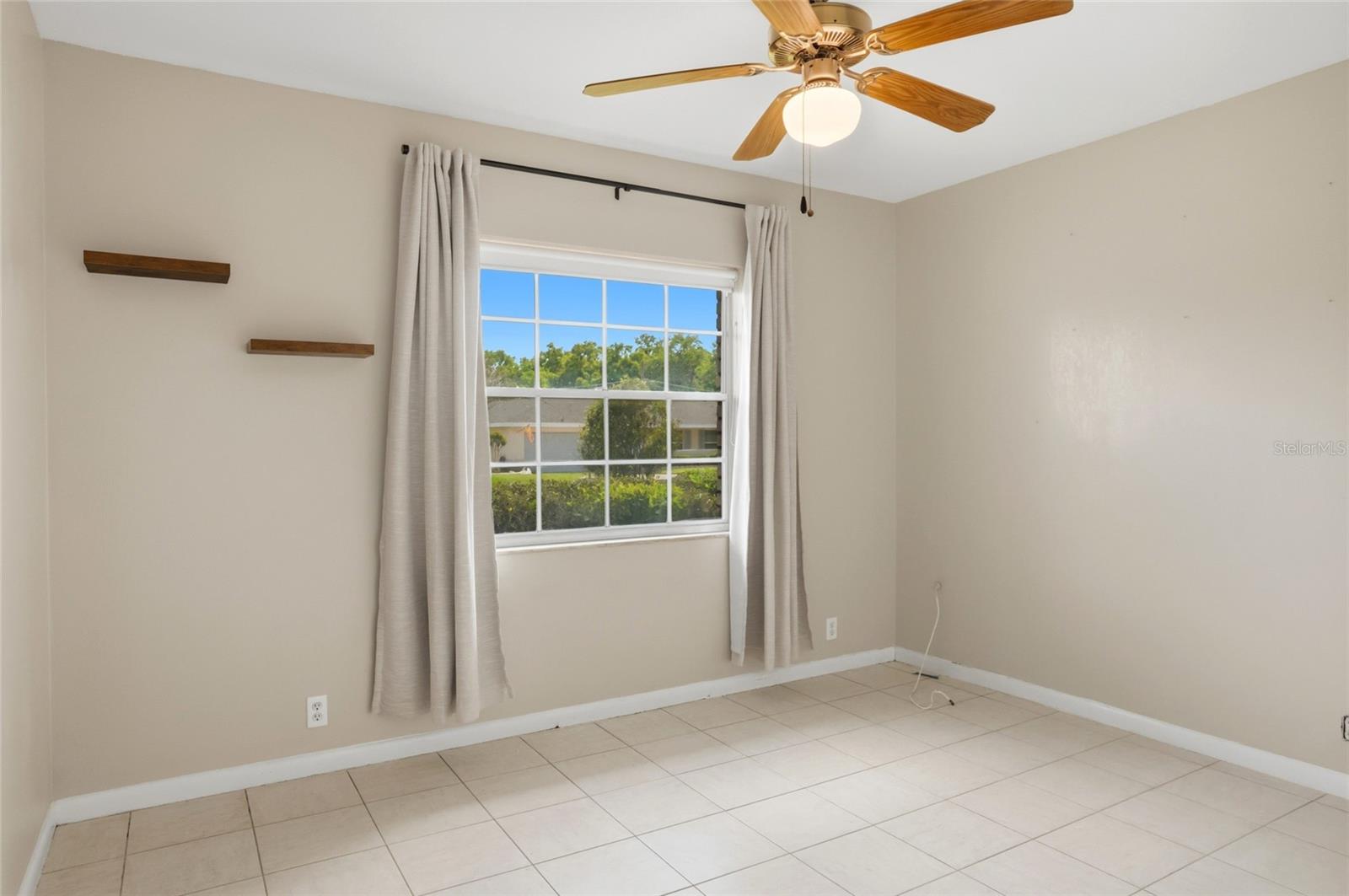 Image 20 of 42 For 22 Lake Link Drive Se