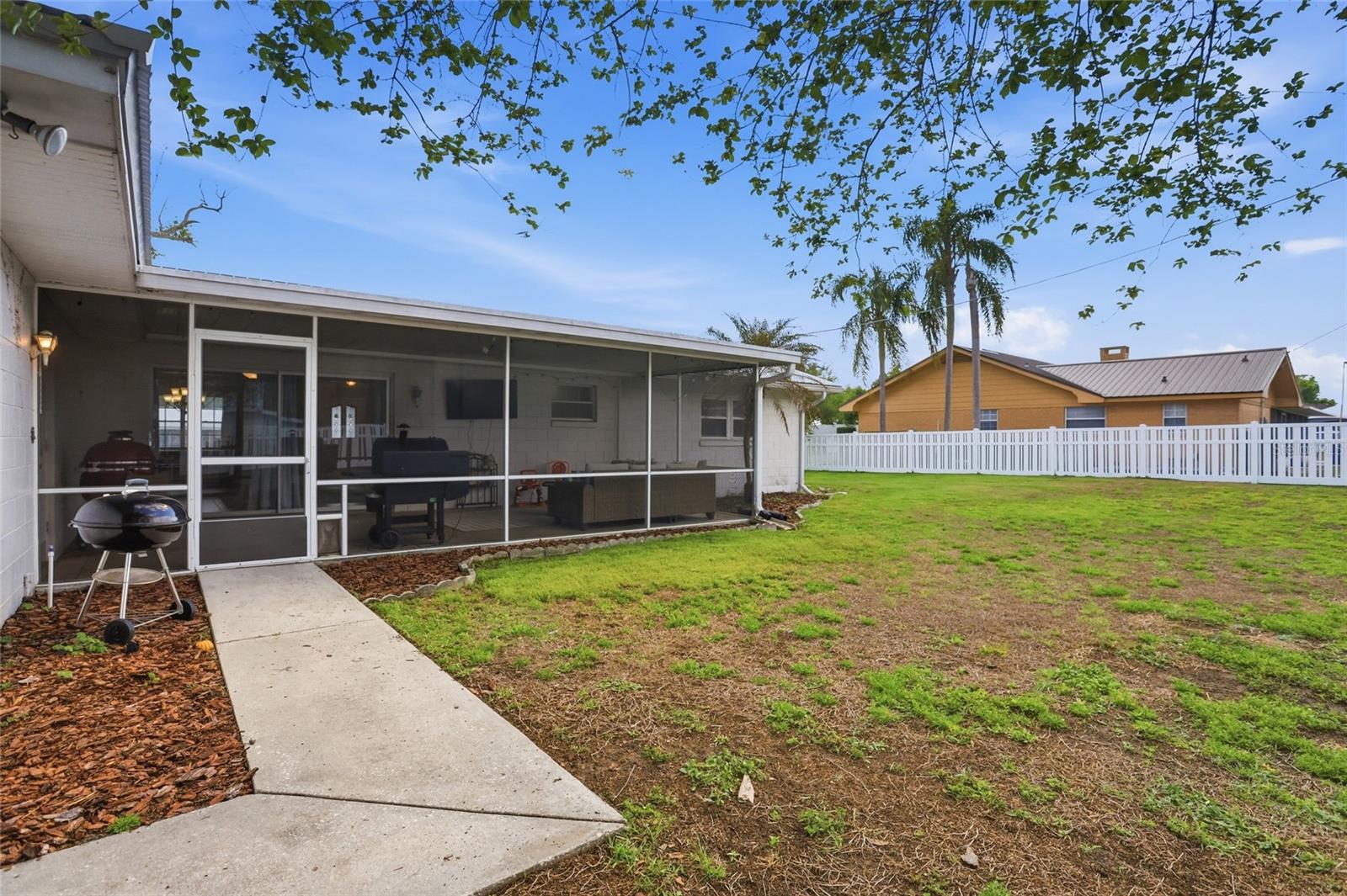 Image 33 of 42 For 22 Lake Link Drive Se