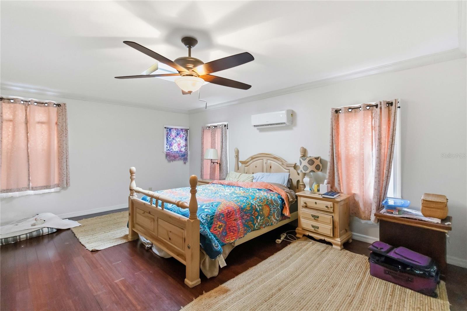 Image 3 of 17 For 552 Winter Park Street