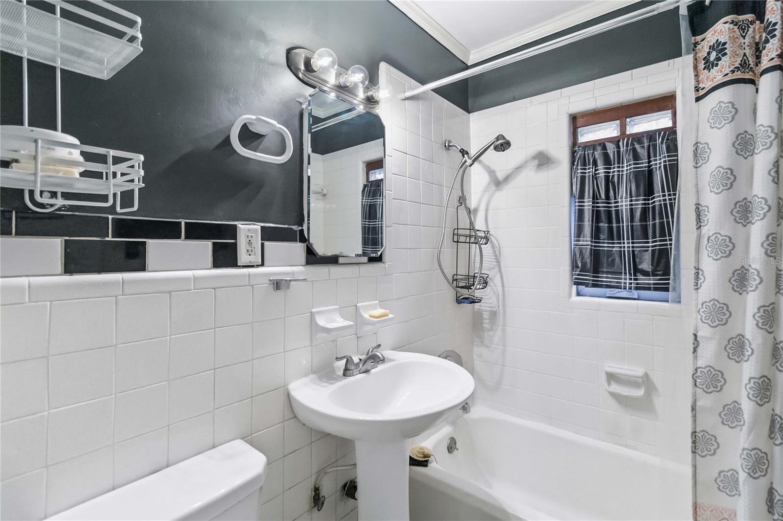 Image 7 of 17 For 552 Winter Park Street