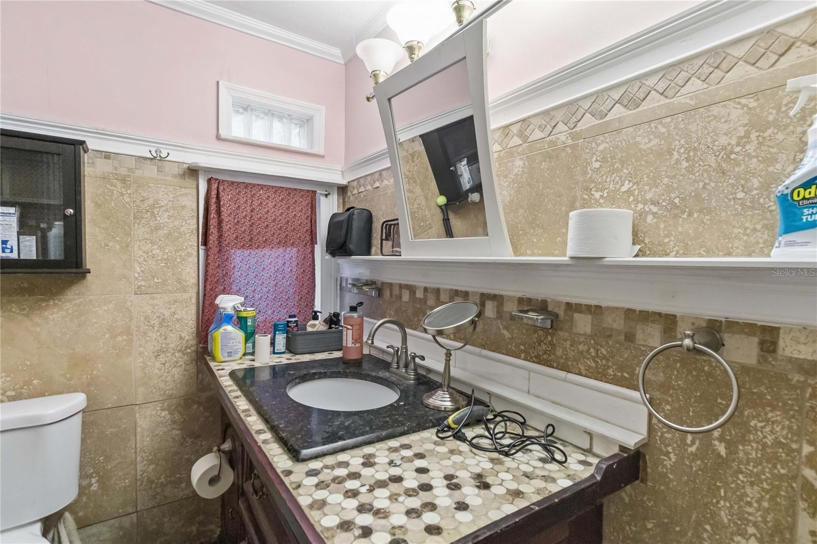 Image 9 of 17 For 552 Winter Park Street