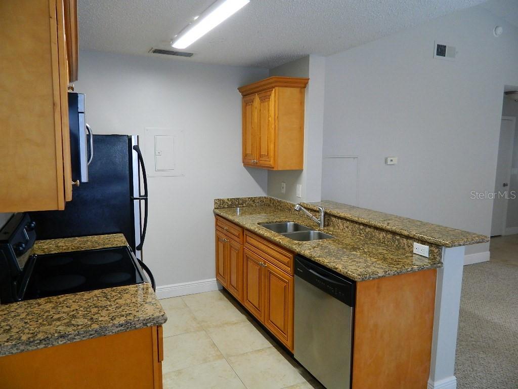 Image 11 of 25 For 2593 Grassy Point Drive 205