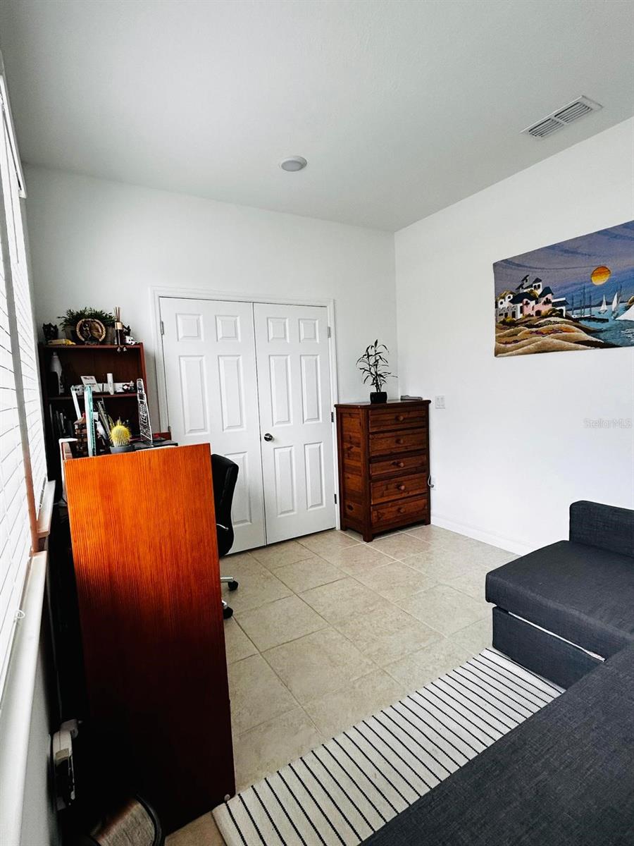 Image 11 of 22 For 8565 Lamppost Lane