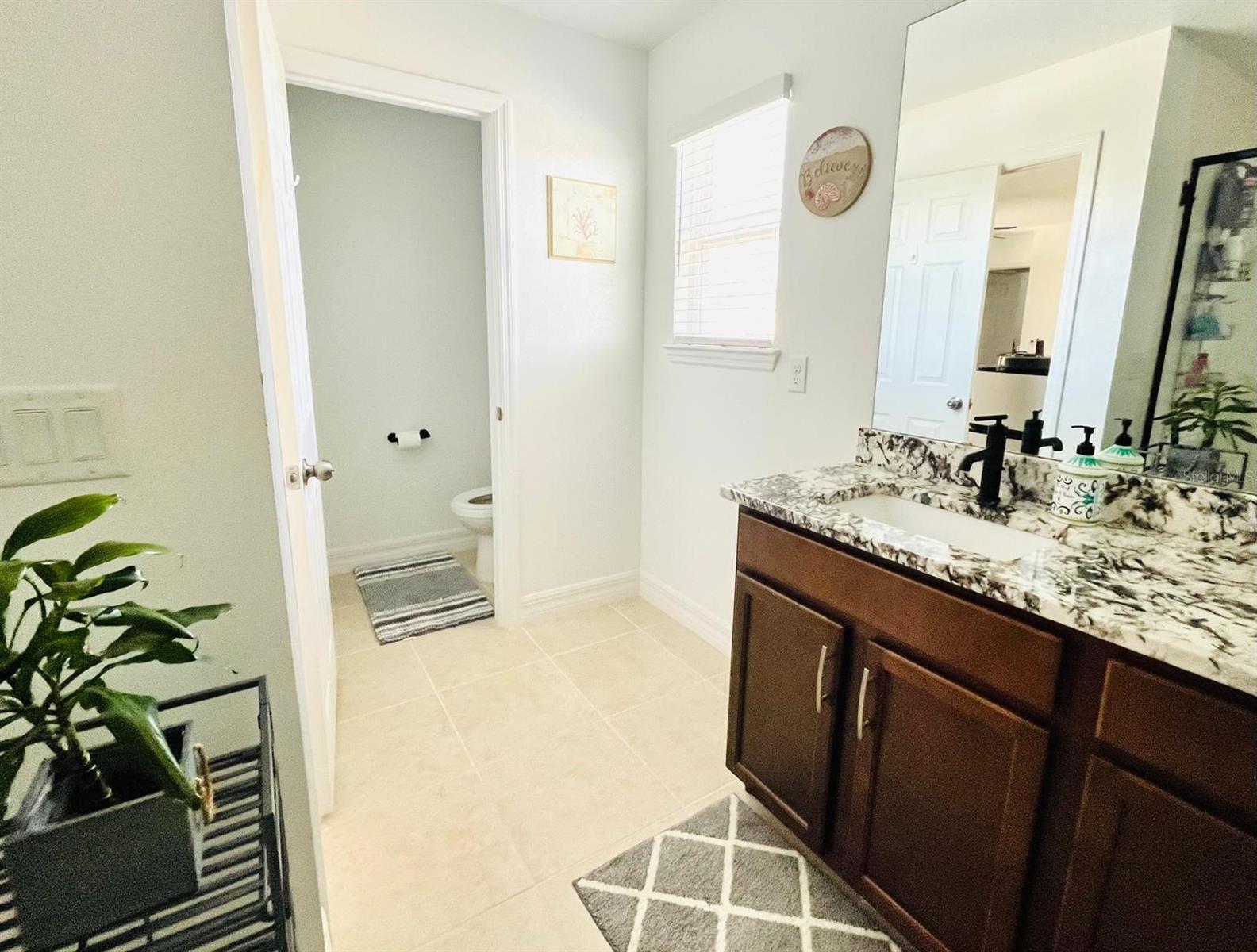 Image 17 of 22 For 8565 Lamppost Lane