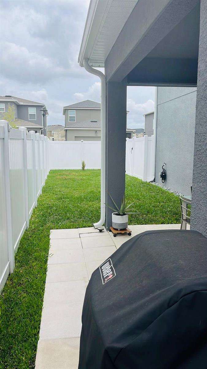 Image 18 of 22 For 8565 Lamppost Lane