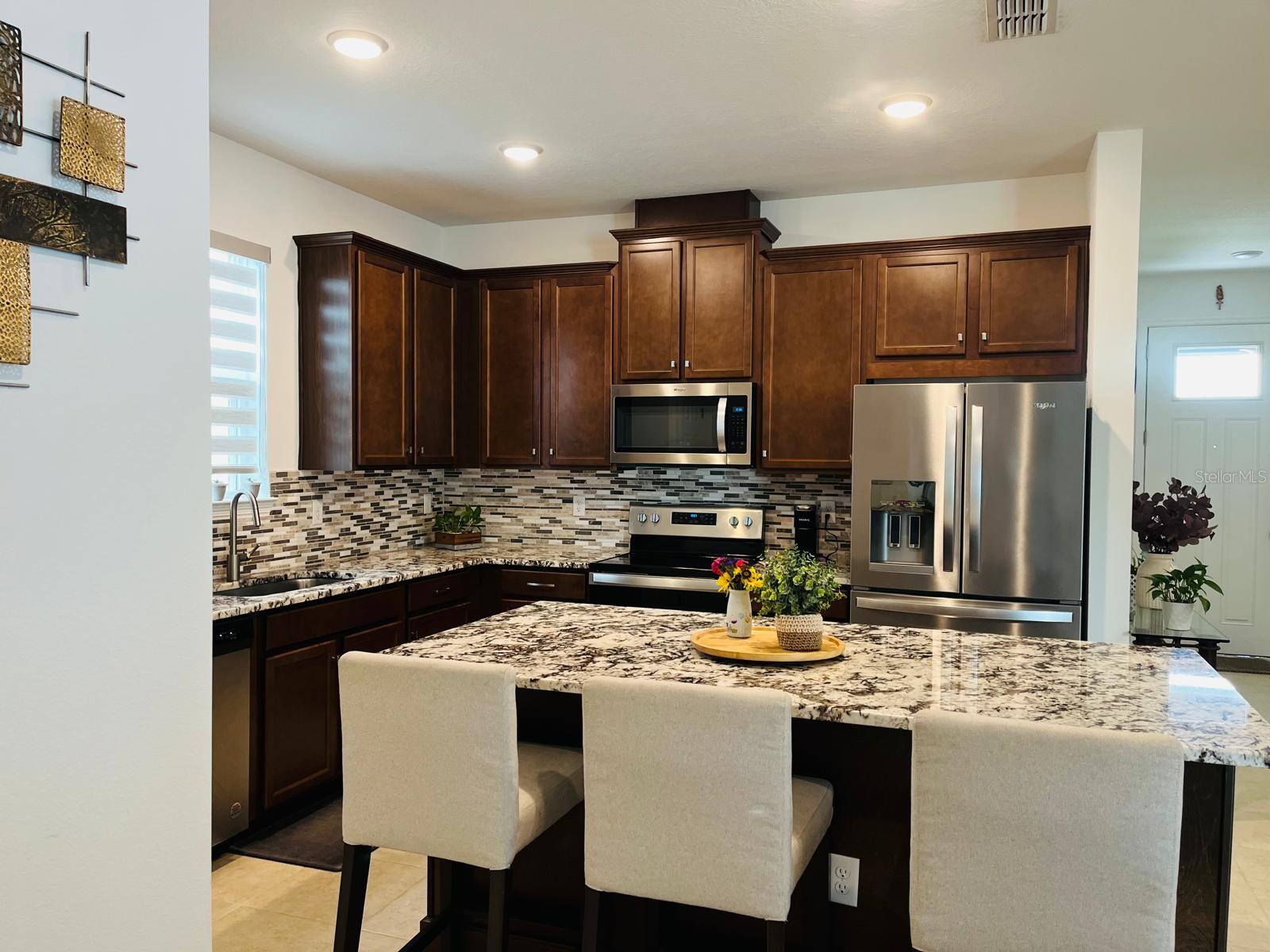 Image 3 of 22 For 8565 Lamppost Lane