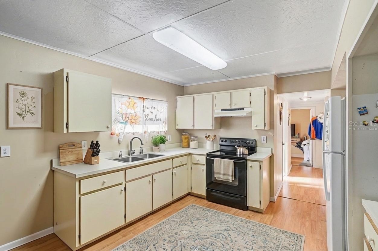 Image 10 of 24 For 1432 Richmond Avenue