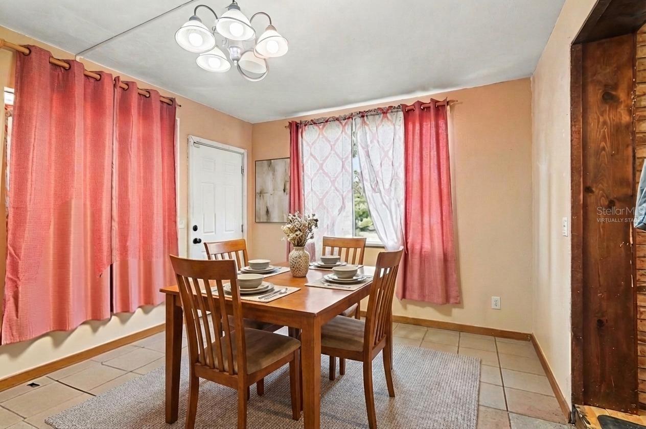 Image 12 of 24 For 1432 Richmond Avenue