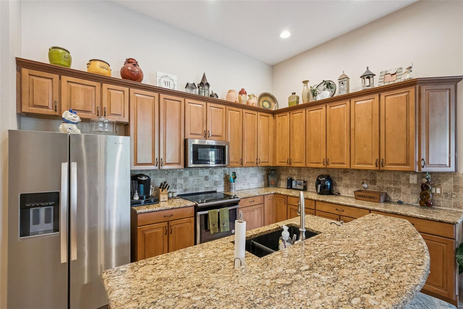 Image 21 of 41 For 2409 Emerald Rose Way