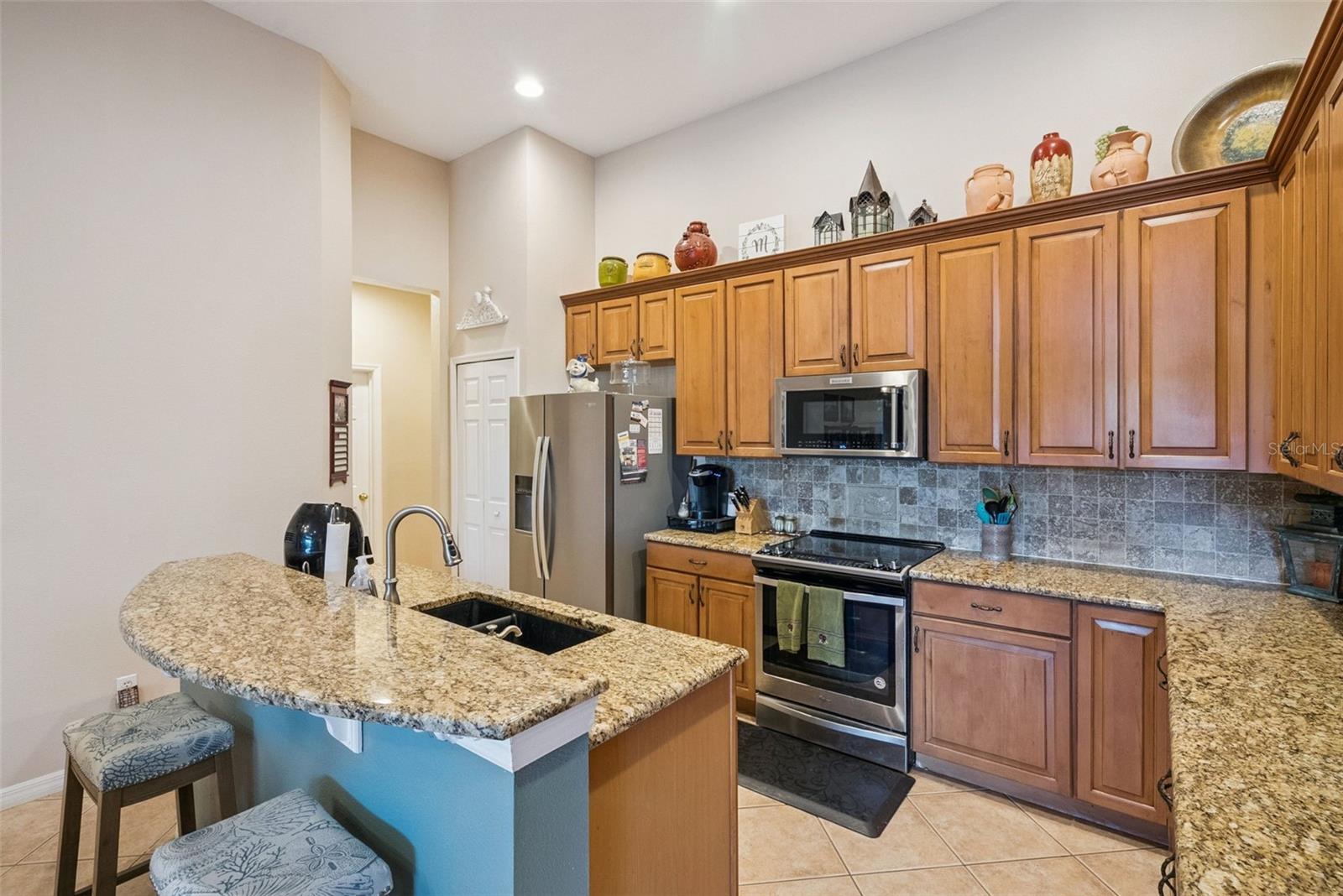 Image 22 of 41 For 2409 Emerald Rose Way