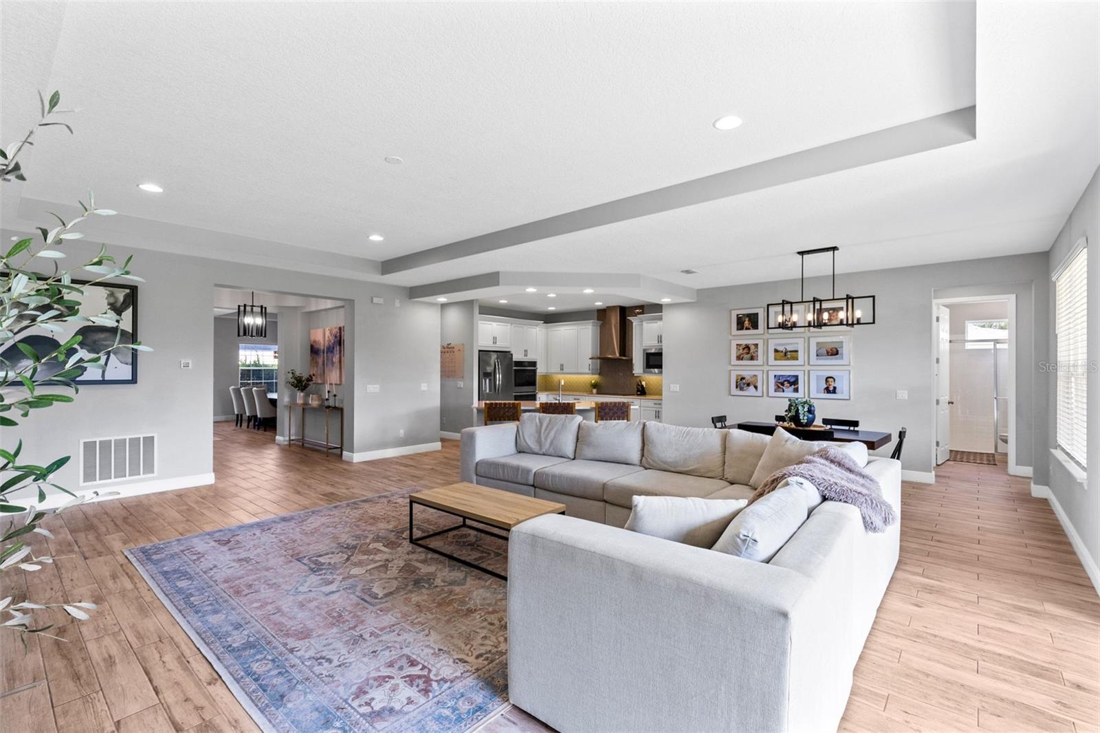 Image 13 of 39 For 1570 Myrtle Oaks Trail