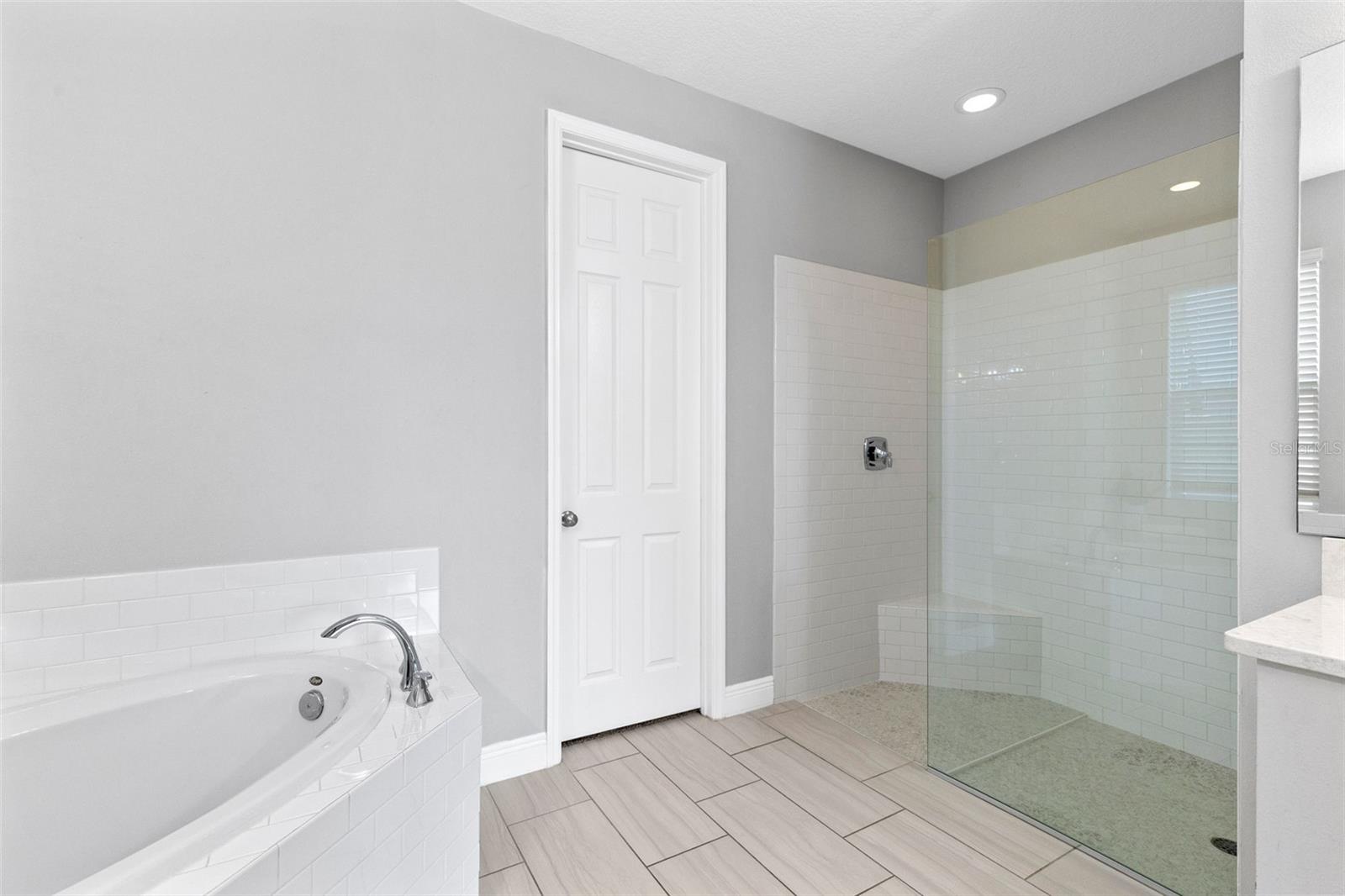 Image 20 of 39 For 1570 Myrtle Oaks Trail