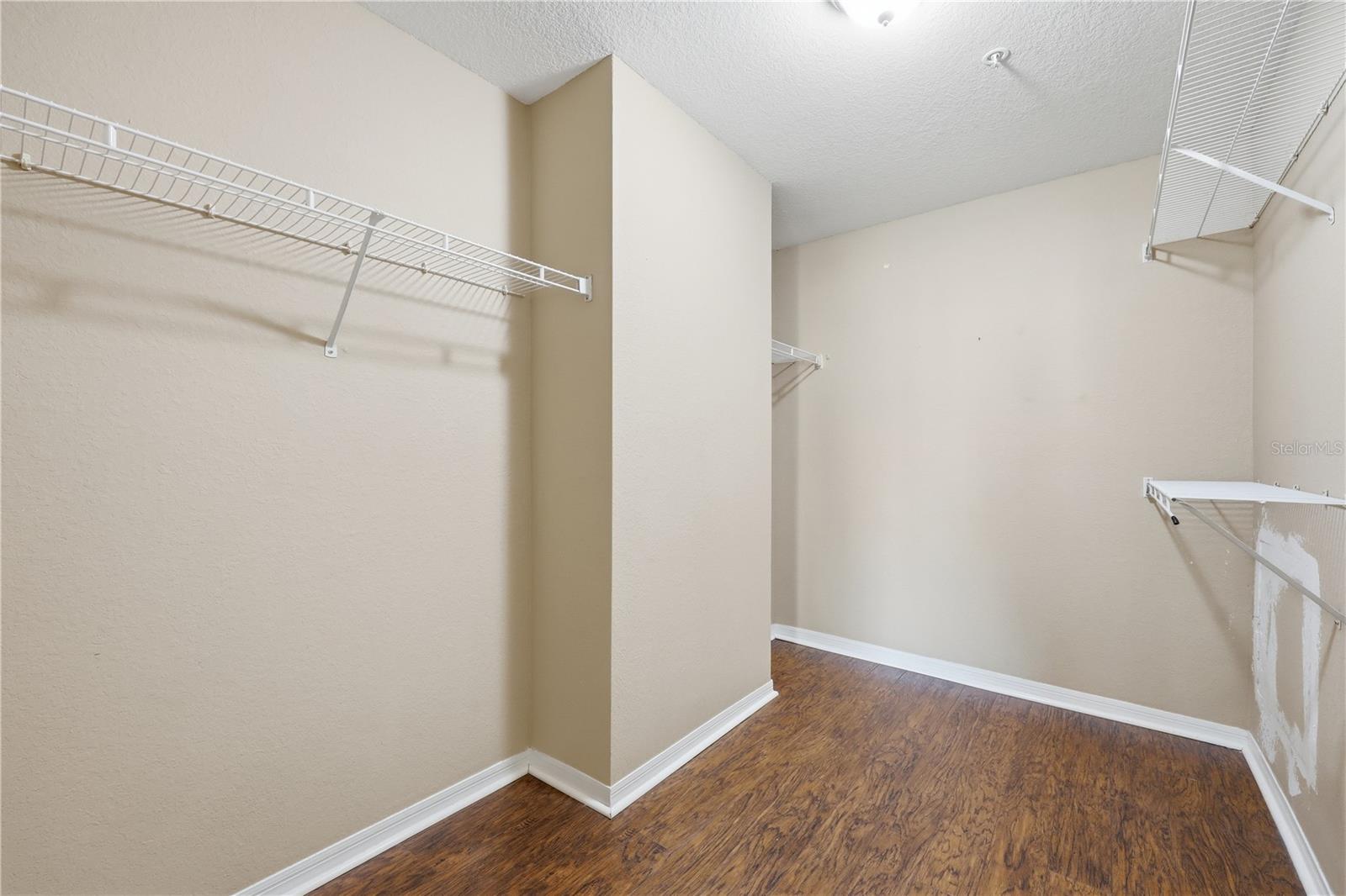 Image 14 of 24 For 5475 Vineland Road 8212