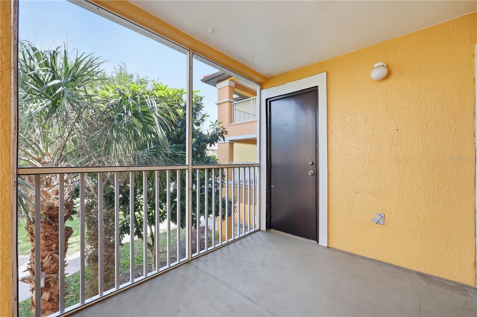 Image 21 of 24 For 5475 Vineland Road 8212