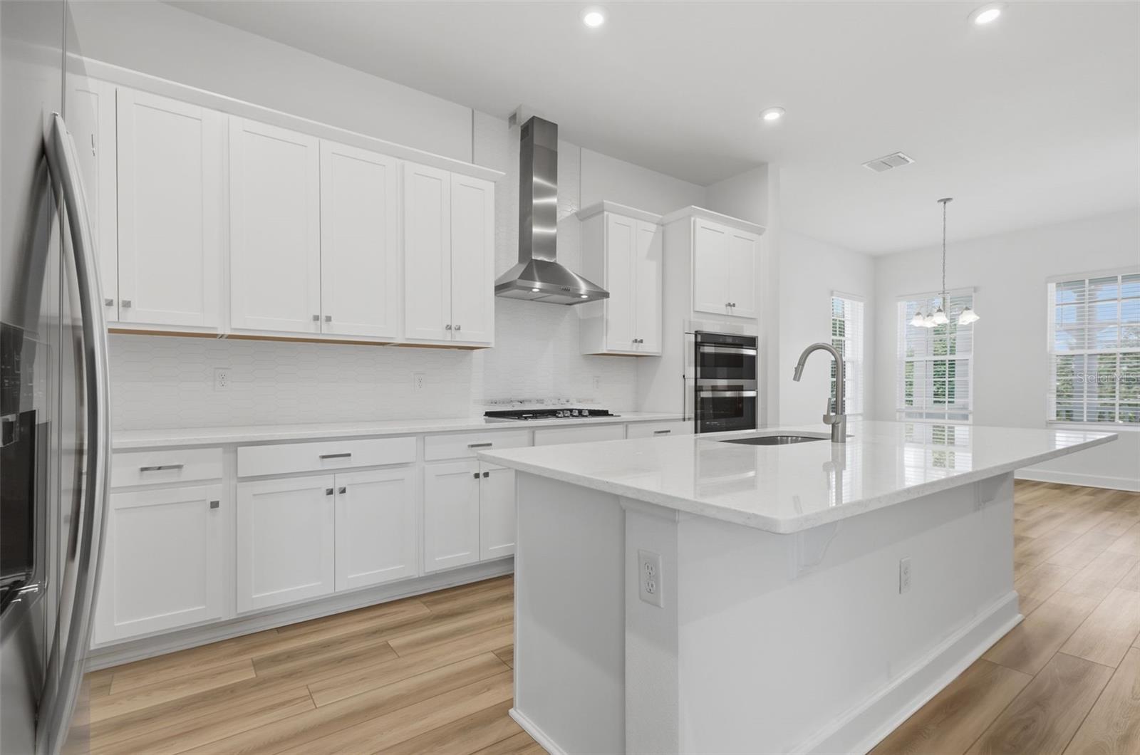 Image 12 of 31 For 7410 Barrier Cove Way