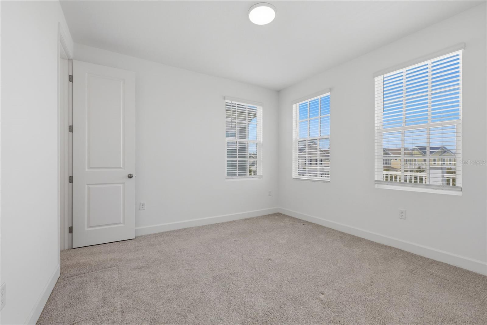 Image 23 of 31 For 7410 Barrier Cove Way