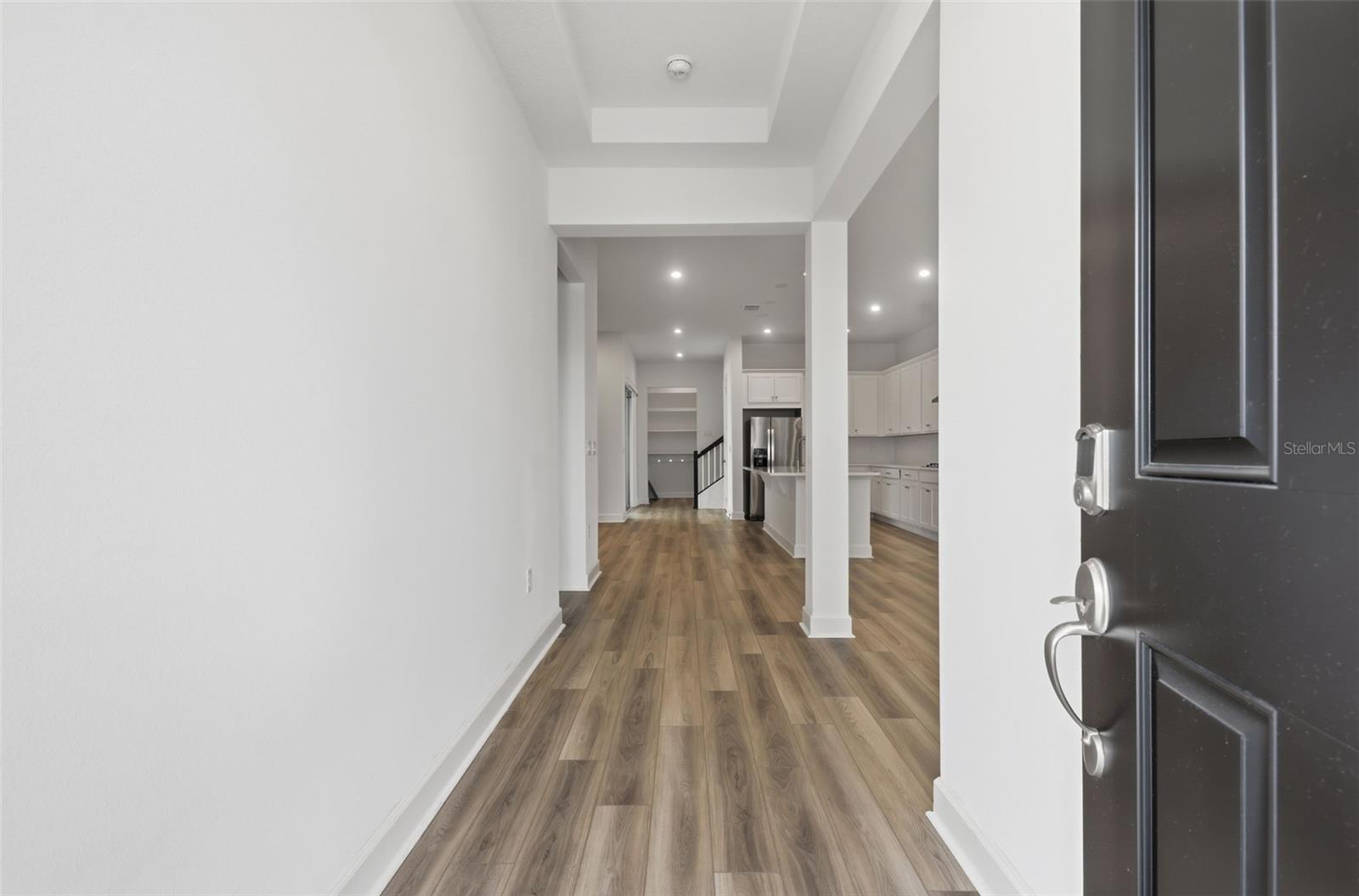 Image 6 of 31 For 7410 Barrier Cove Way