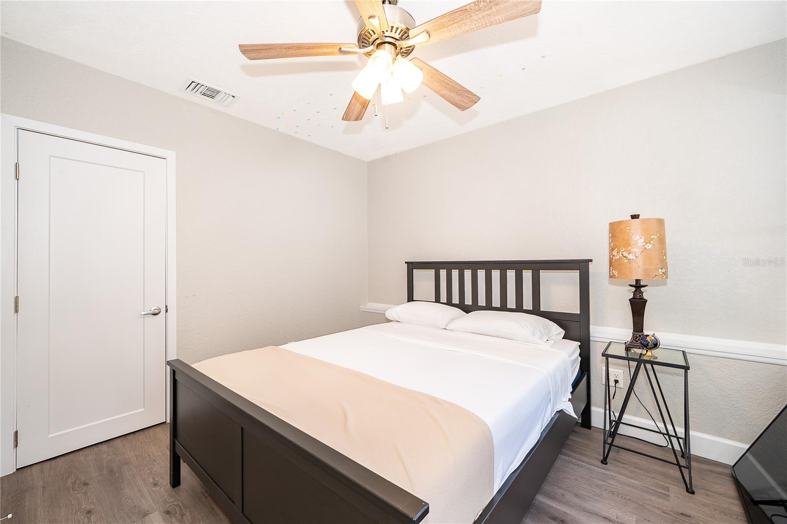 Image 11 of 34 For 502 Oak Lane