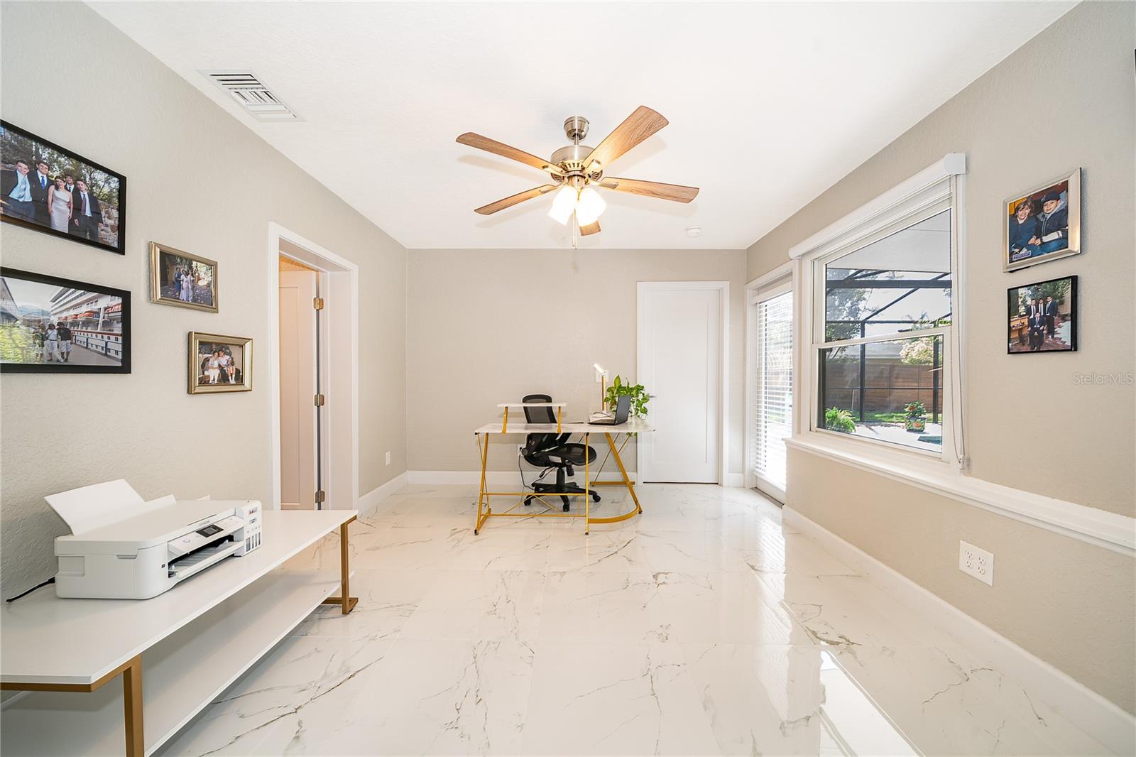 Image 14 of 34 For 502 Oak Lane