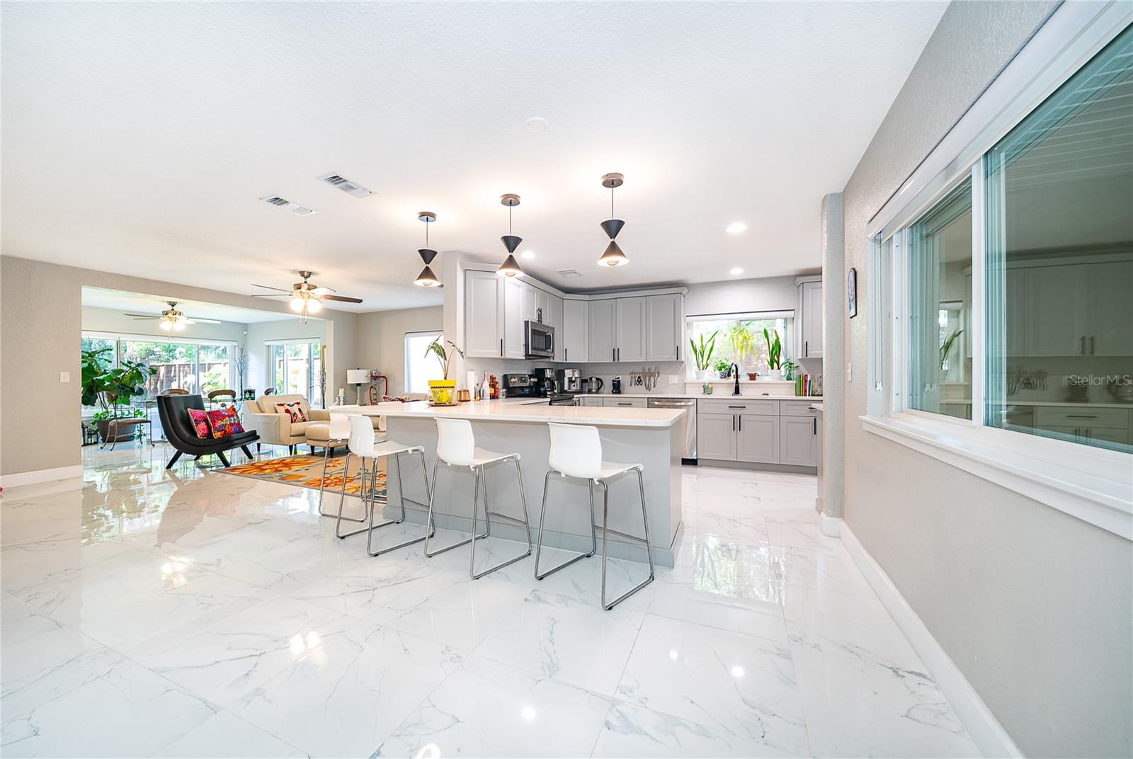 Image 18 of 34 For 502 Oak Lane