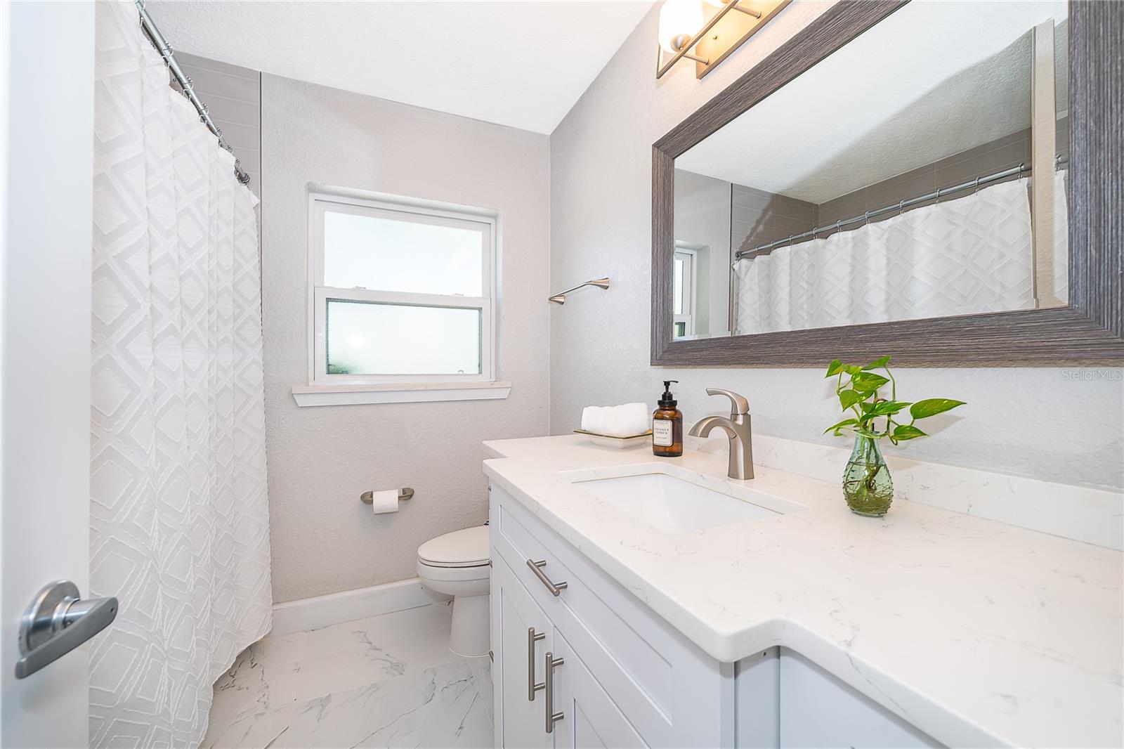 Image 21 of 34 For 502 Oak Lane