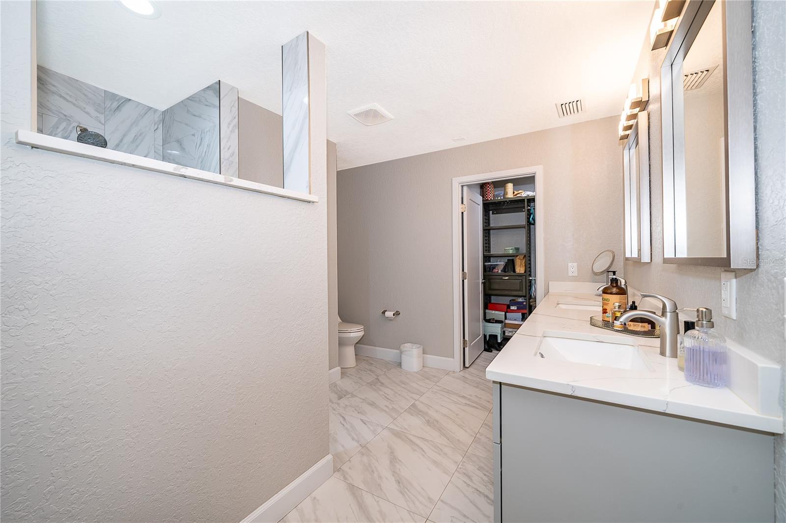 Image 22 of 34 For 502 Oak Lane