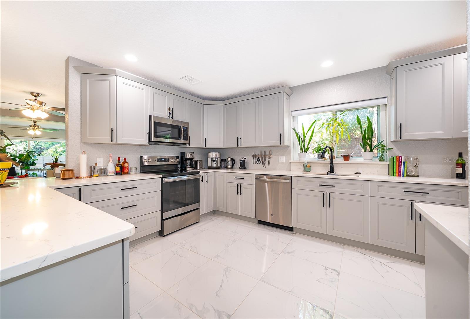 Image 5 of 34 For 502 Oak Lane