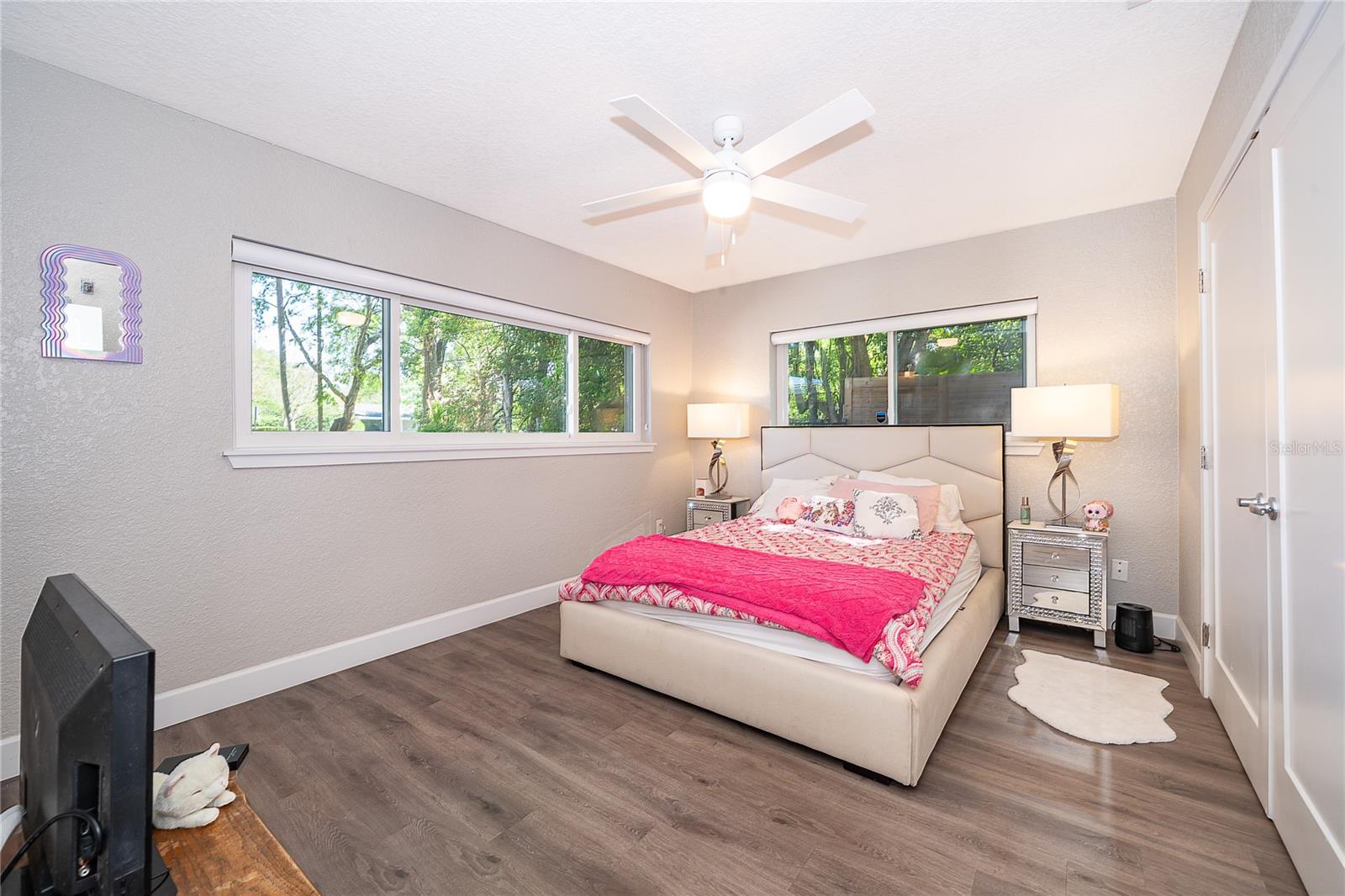 Image 7 of 34 For 502 Oak Lane