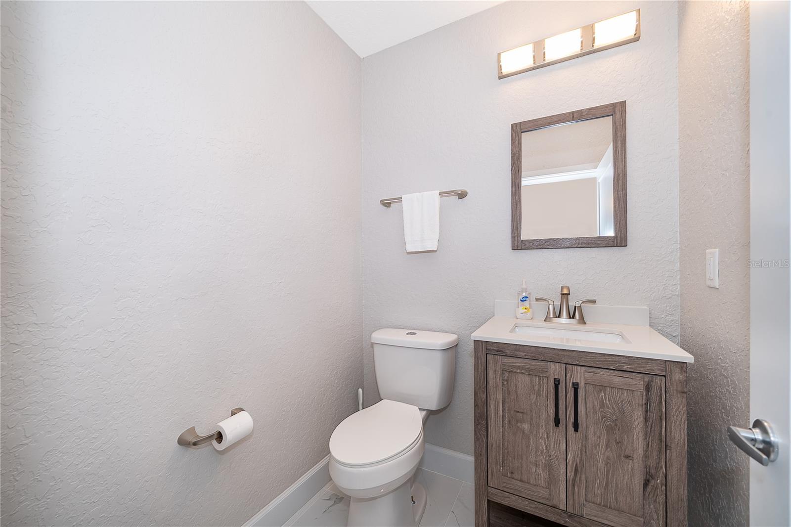 Image 8 of 34 For 502 Oak Lane