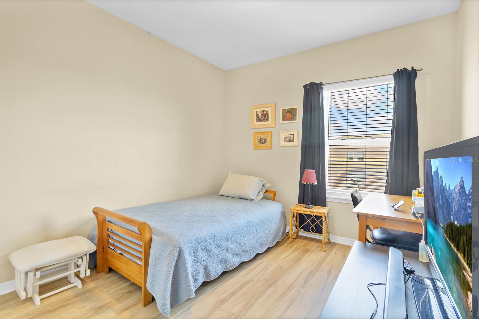 Image 15 of 40 For 458 Ellis Square Court