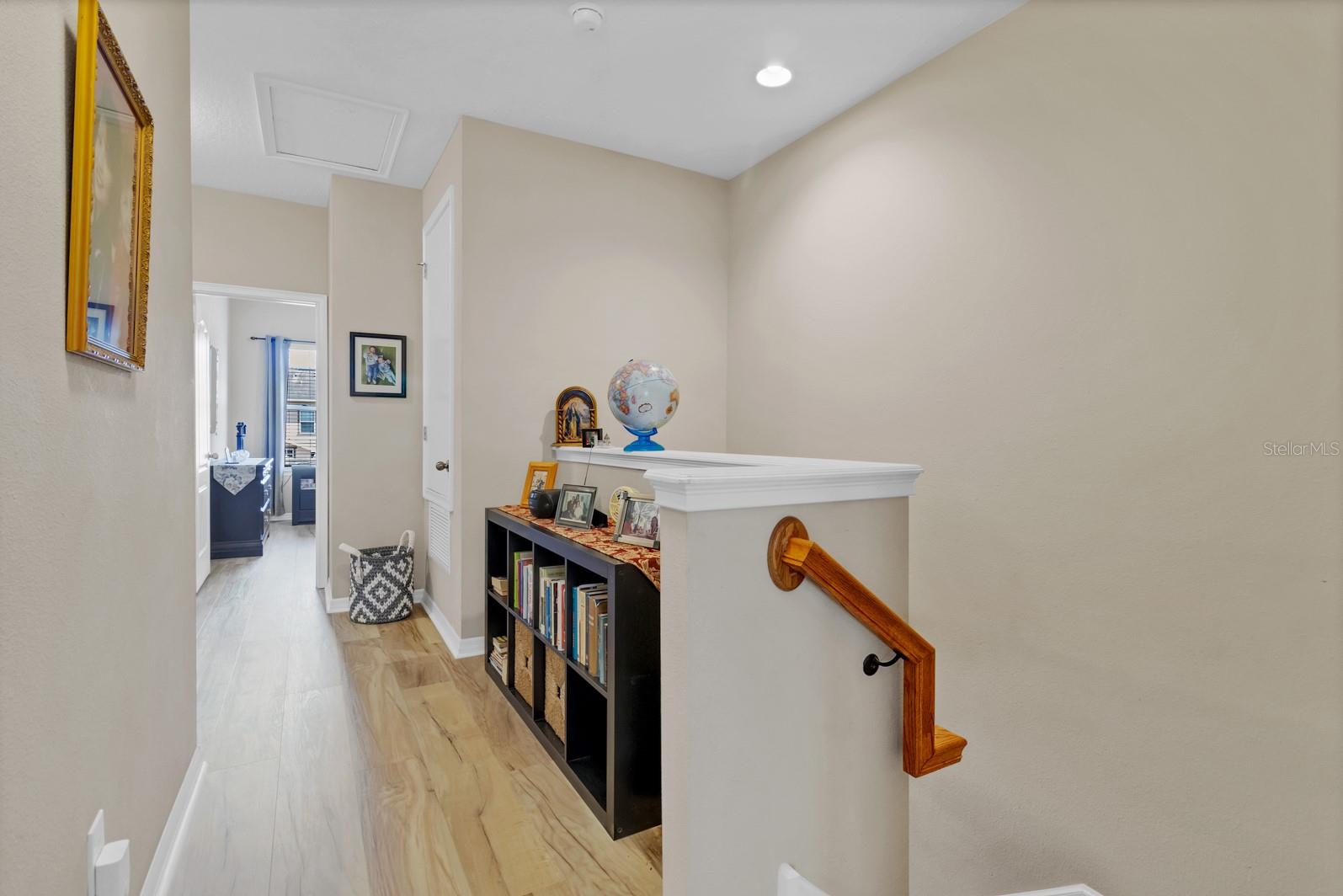 Image 22 of 40 For 458 Ellis Square Court