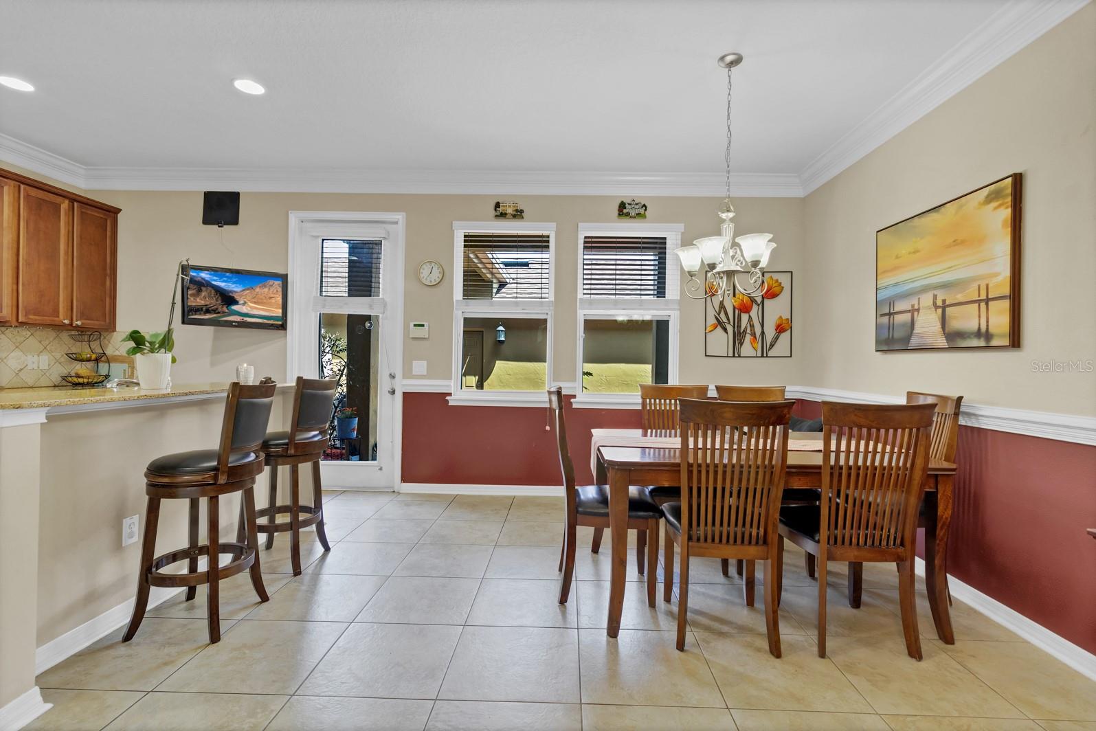 Image 29 of 40 For 458 Ellis Square Court