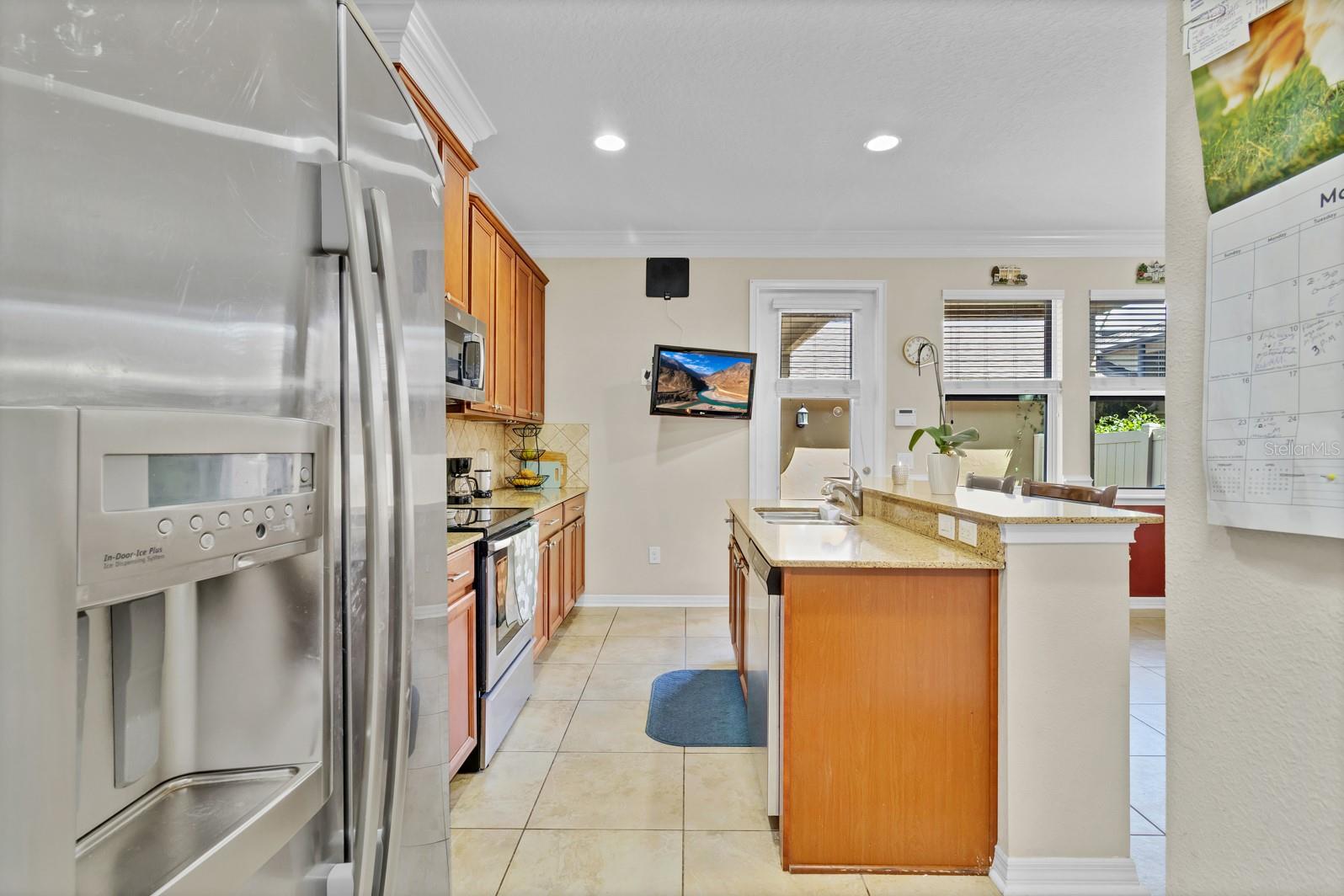 Image 33 of 40 For 458 Ellis Square Court