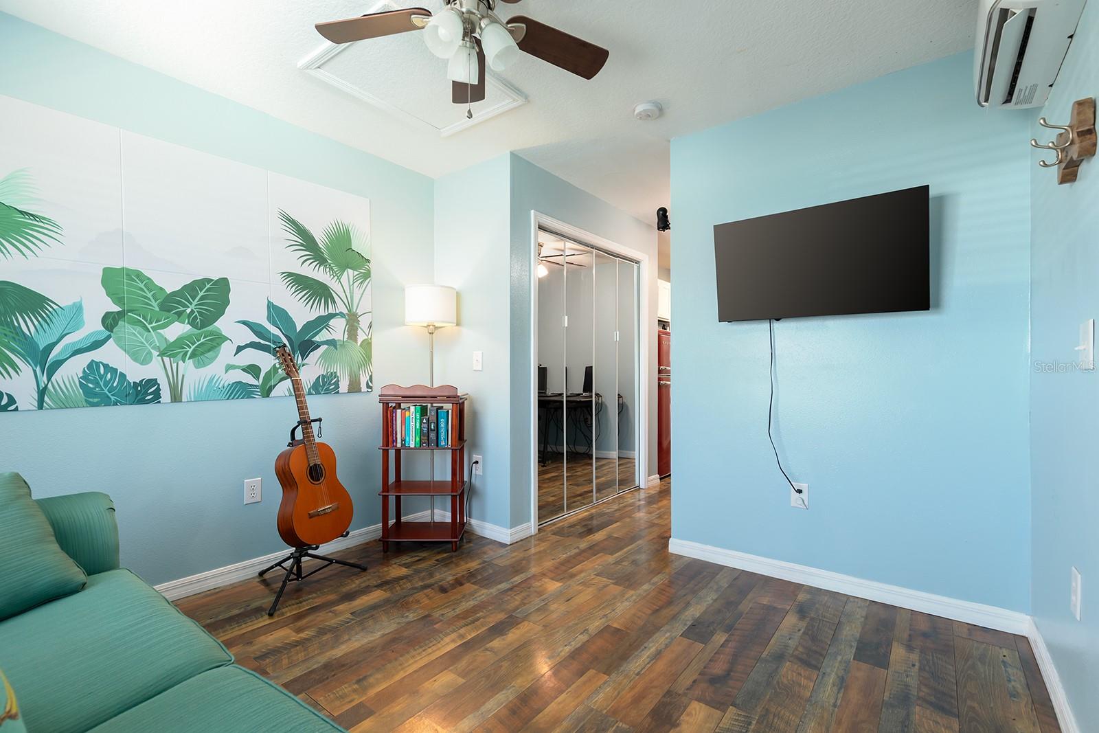 Image 22 of 30 For 12146 Virginia Drive