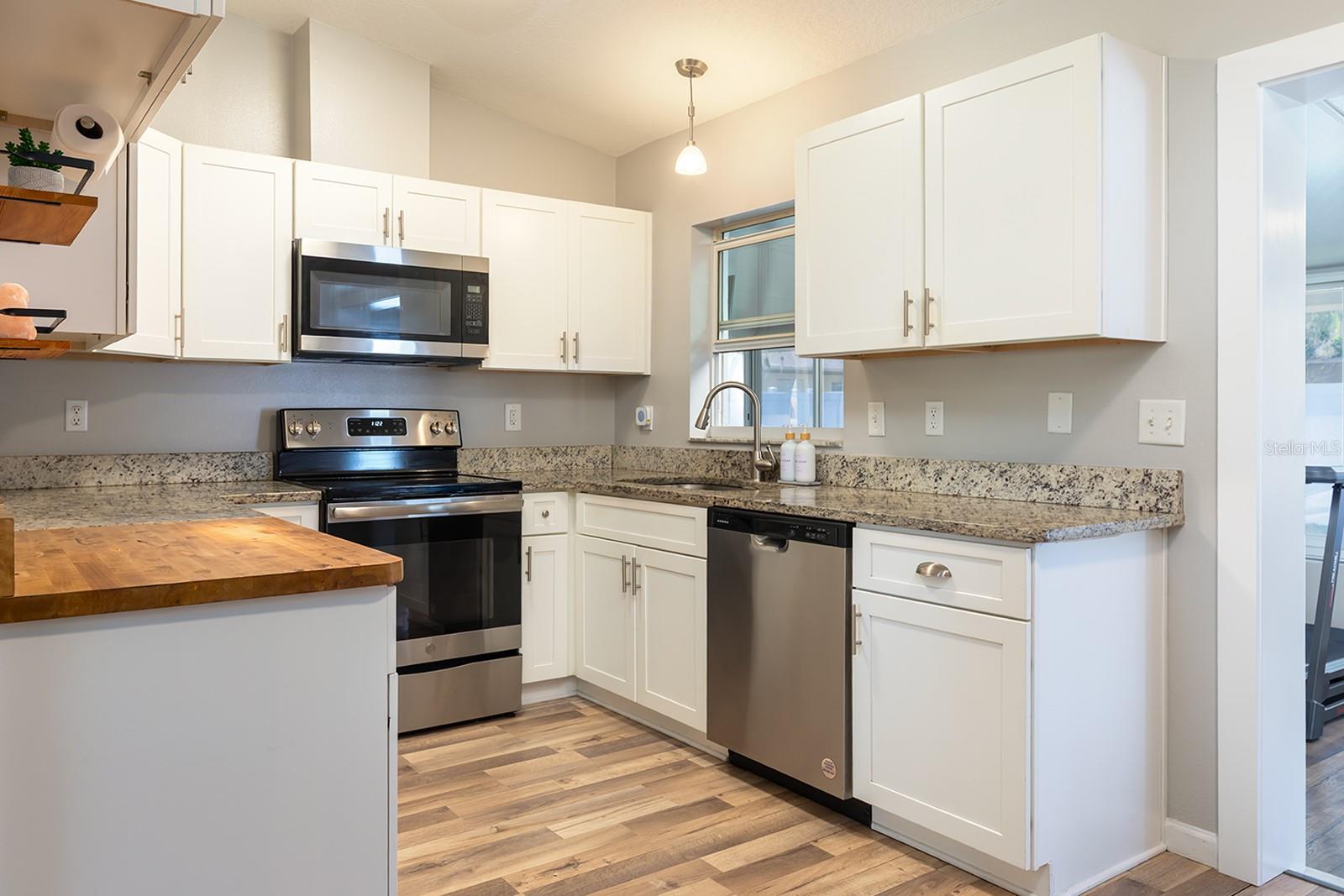 Image 6 of 30 For 12146 Virginia Drive