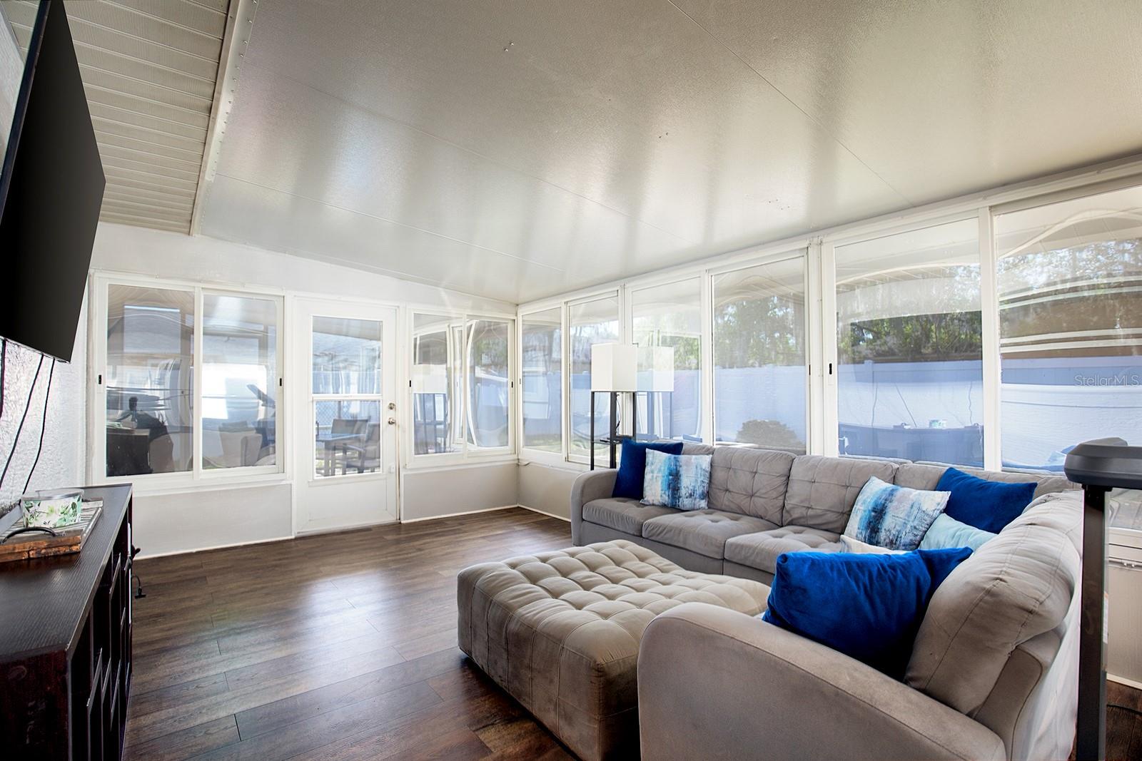 Image 9 of 30 For 12146 Virginia Drive