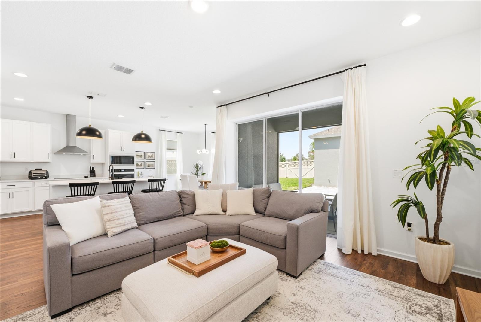 Image 4 of 26 For 5378 Lake Virginia Street