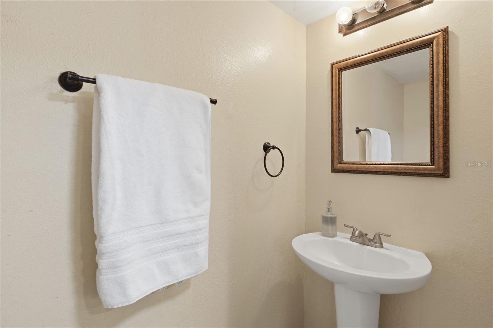 Image 18 of 27 For 1142 Normandy Drive