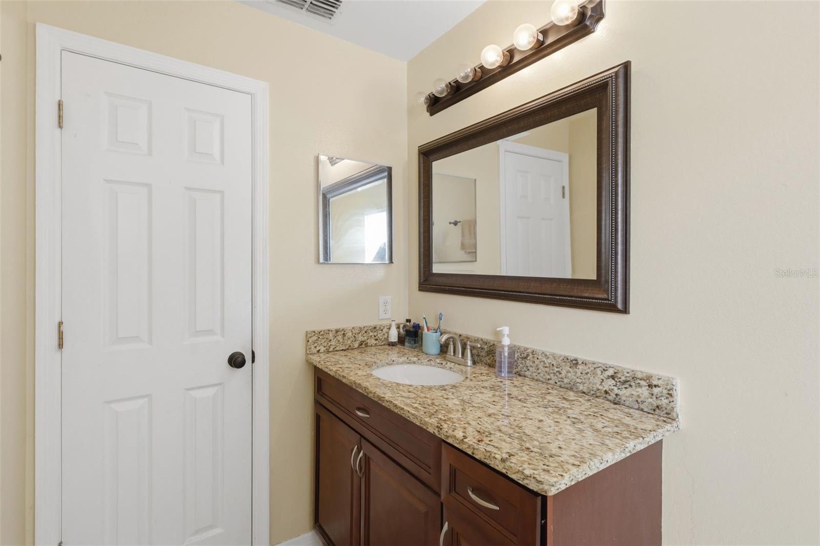 Image 26 of 27 For 1142 Normandy Drive