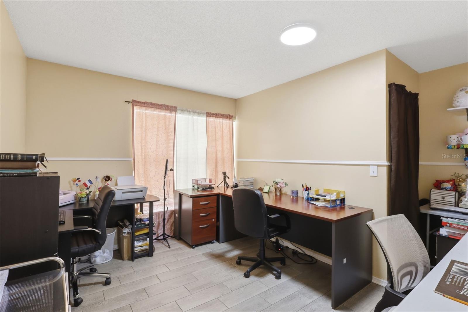 Image 3 of 27 For 1142 Normandy Drive