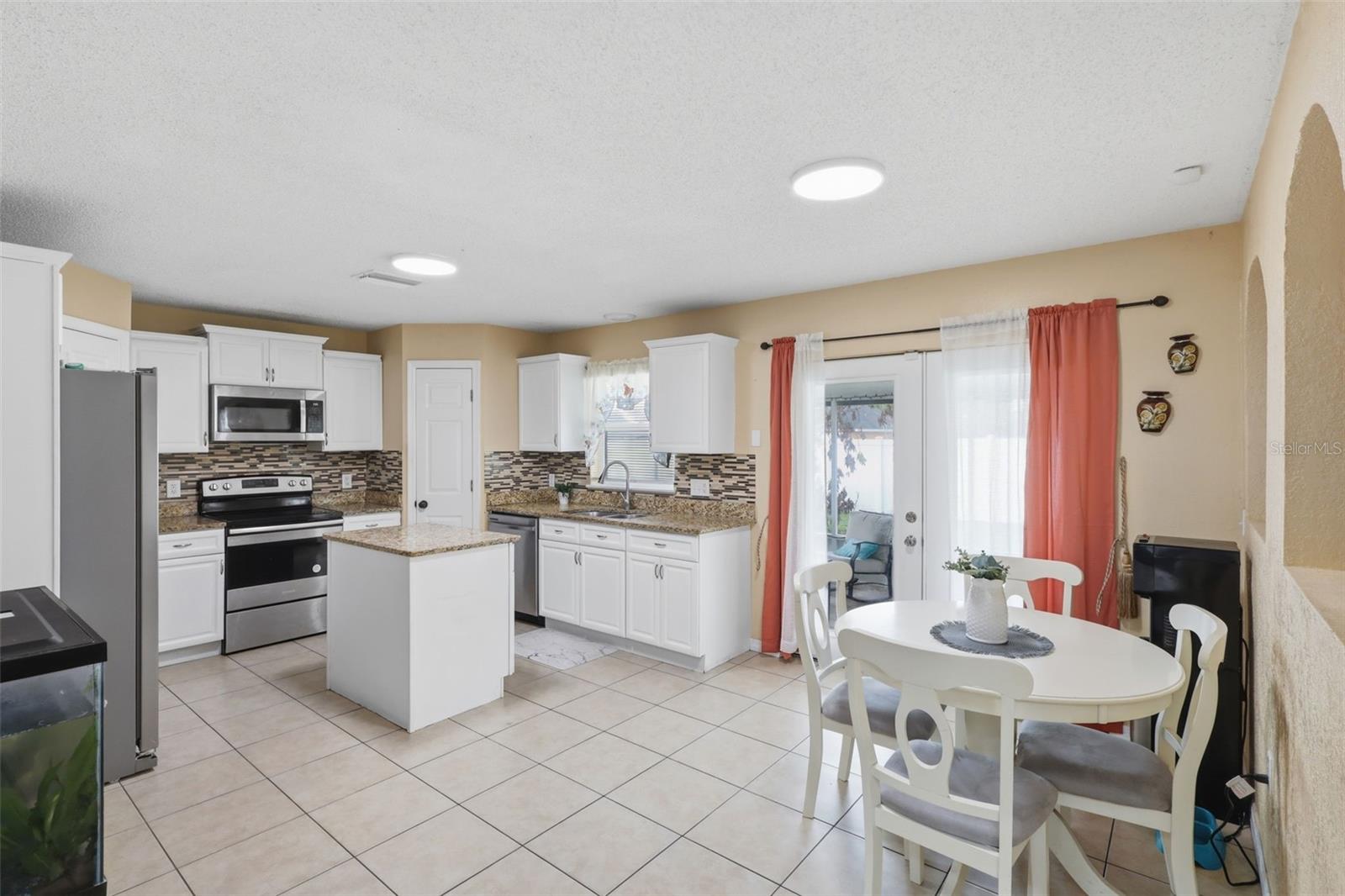 Image 8 of 27 For 1142 Normandy Drive