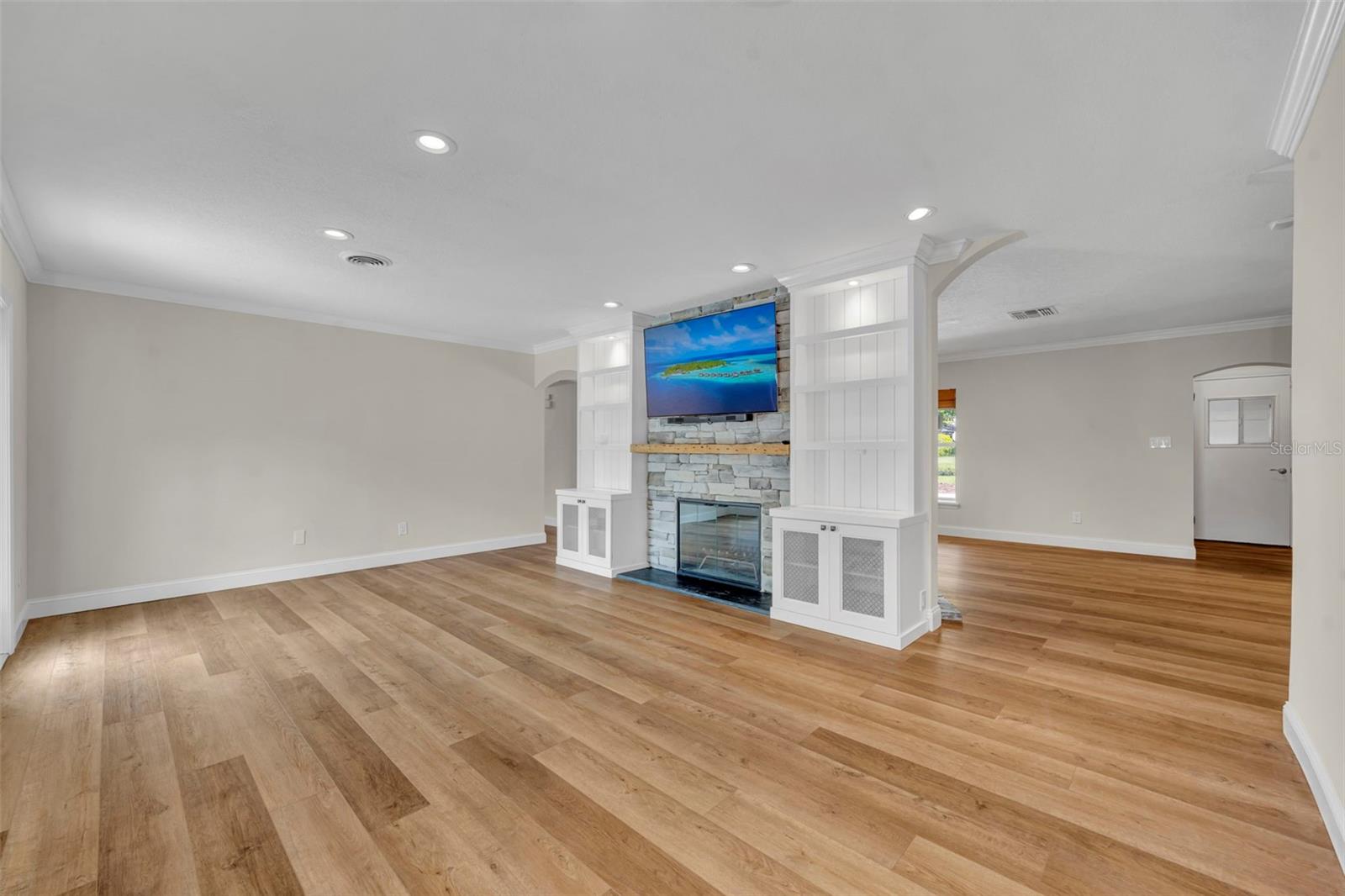 Image 16 of 54 For 2112 Chippewa Trail