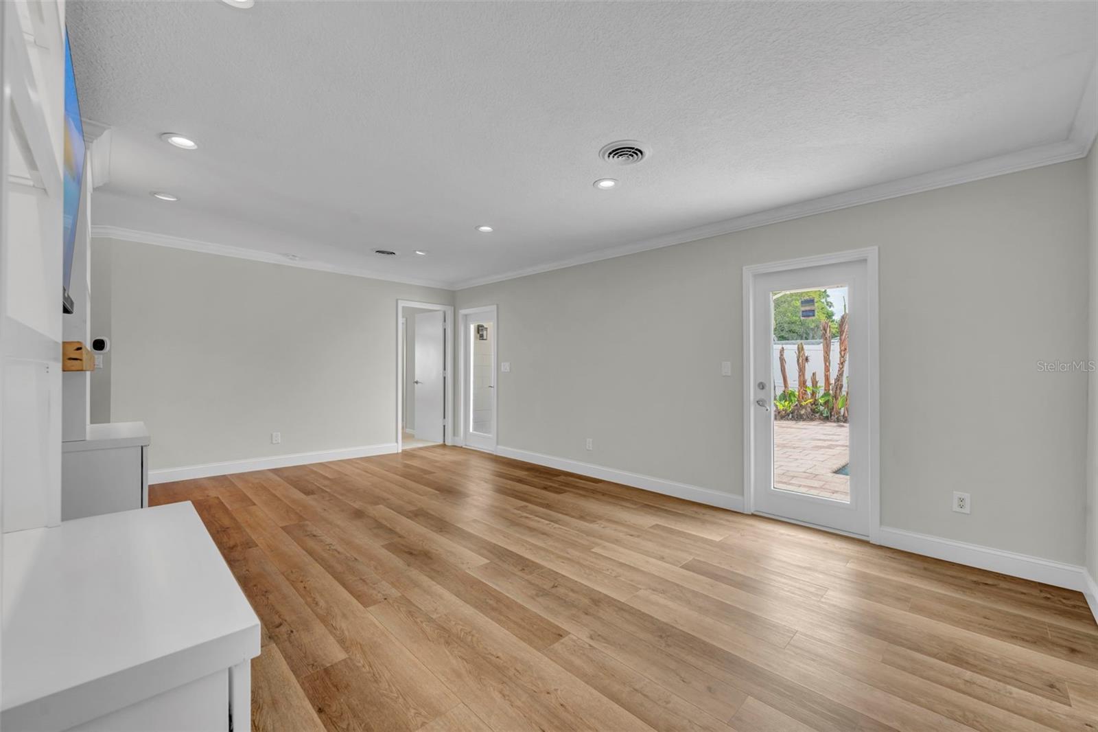 Image 17 of 54 For 2112 Chippewa Trail