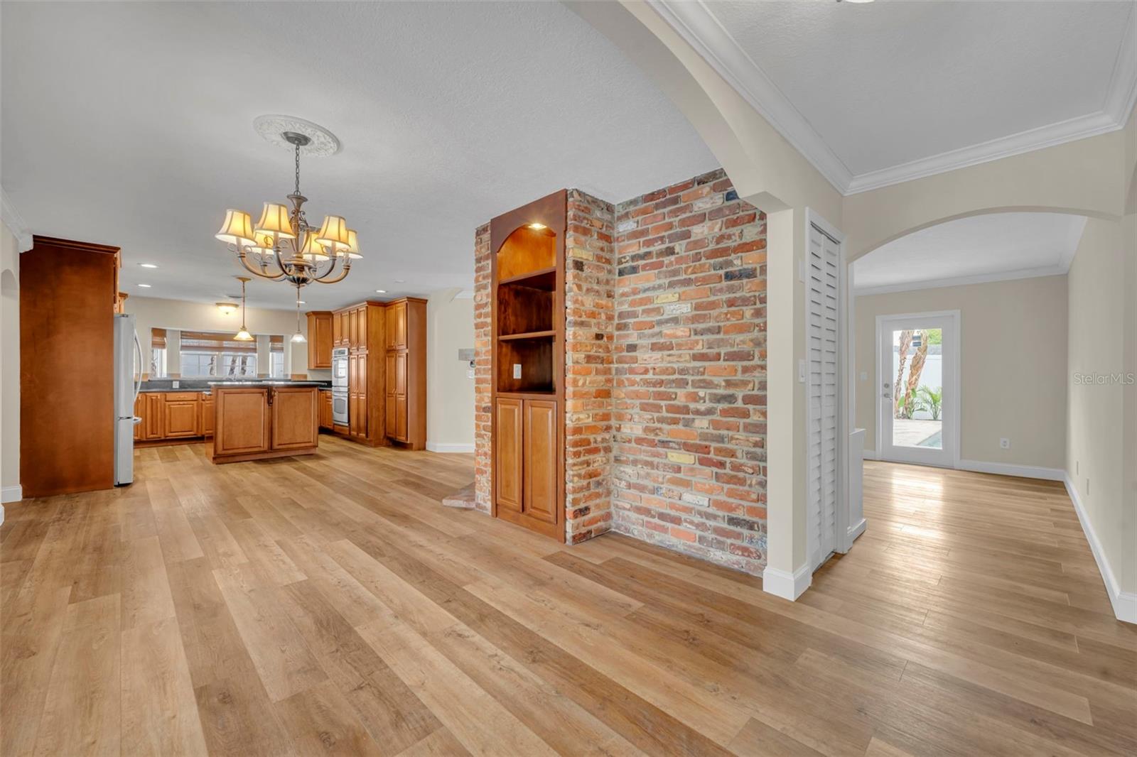 Image 3 of 54 For 2112 Chippewa Trail