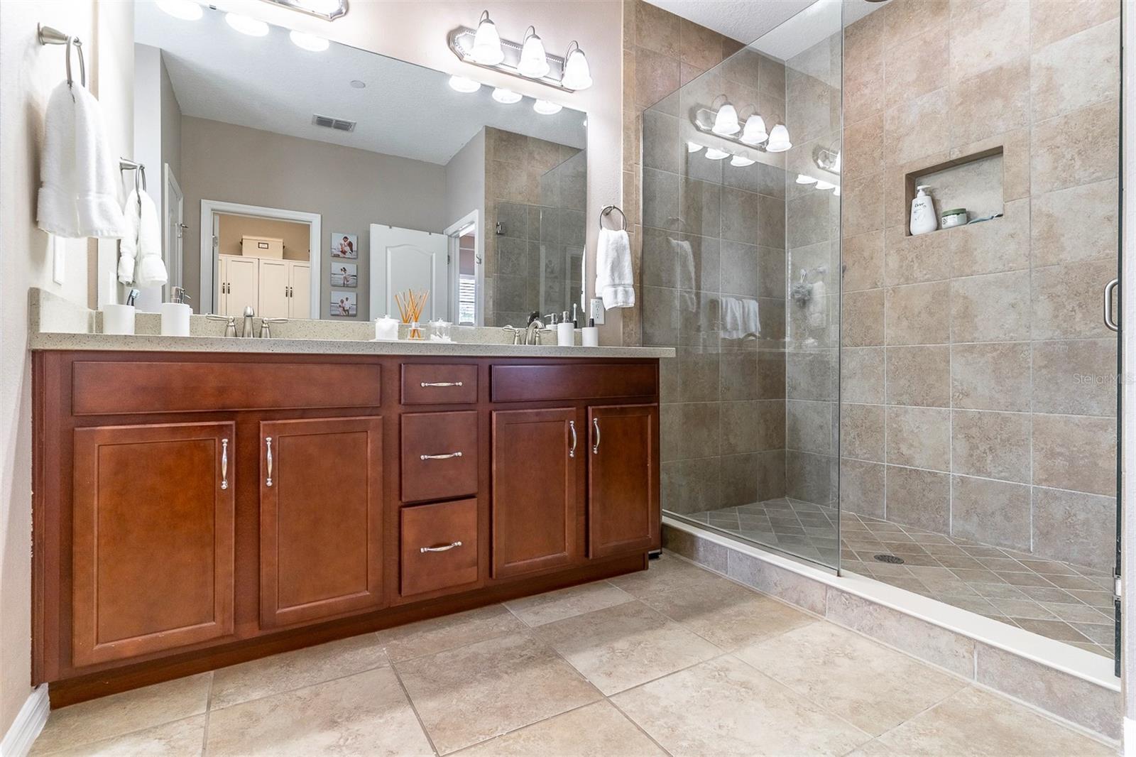 Image 17 of 29 For 710 Catalonia Cove