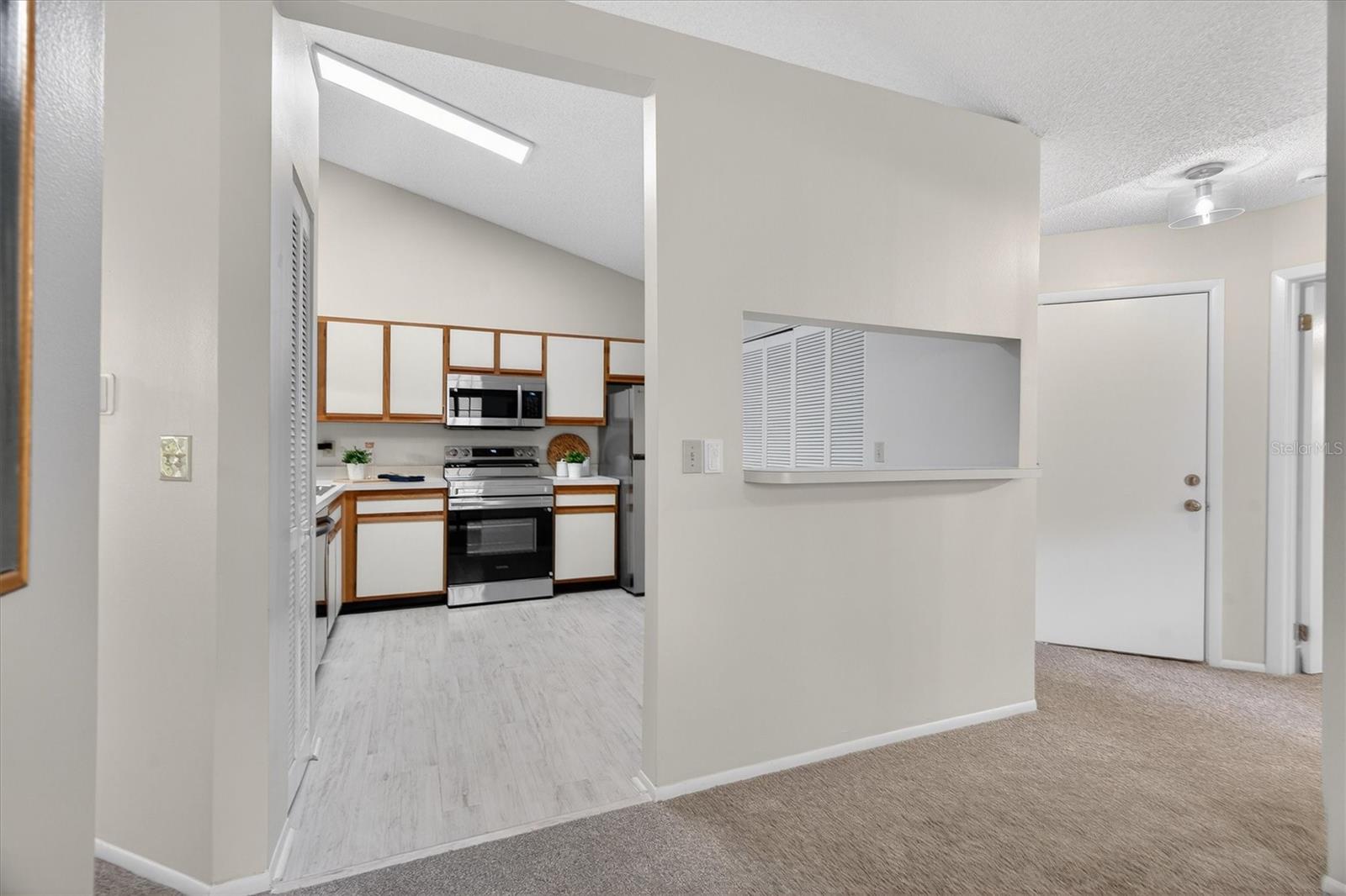 Image 21 of 60 For 630 Maple Oak Circle 102