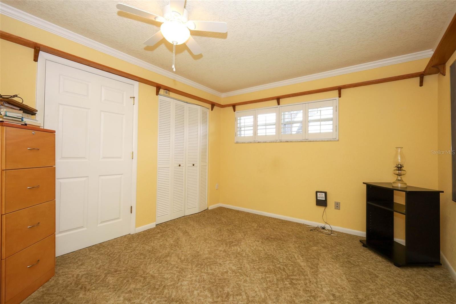 Listing photo id 26 for 102 Pineview Circle