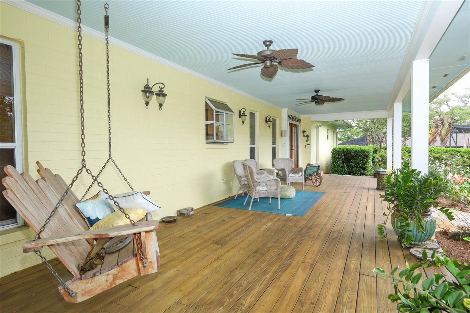 Listing photo id 1 for 102 Pineview Circle