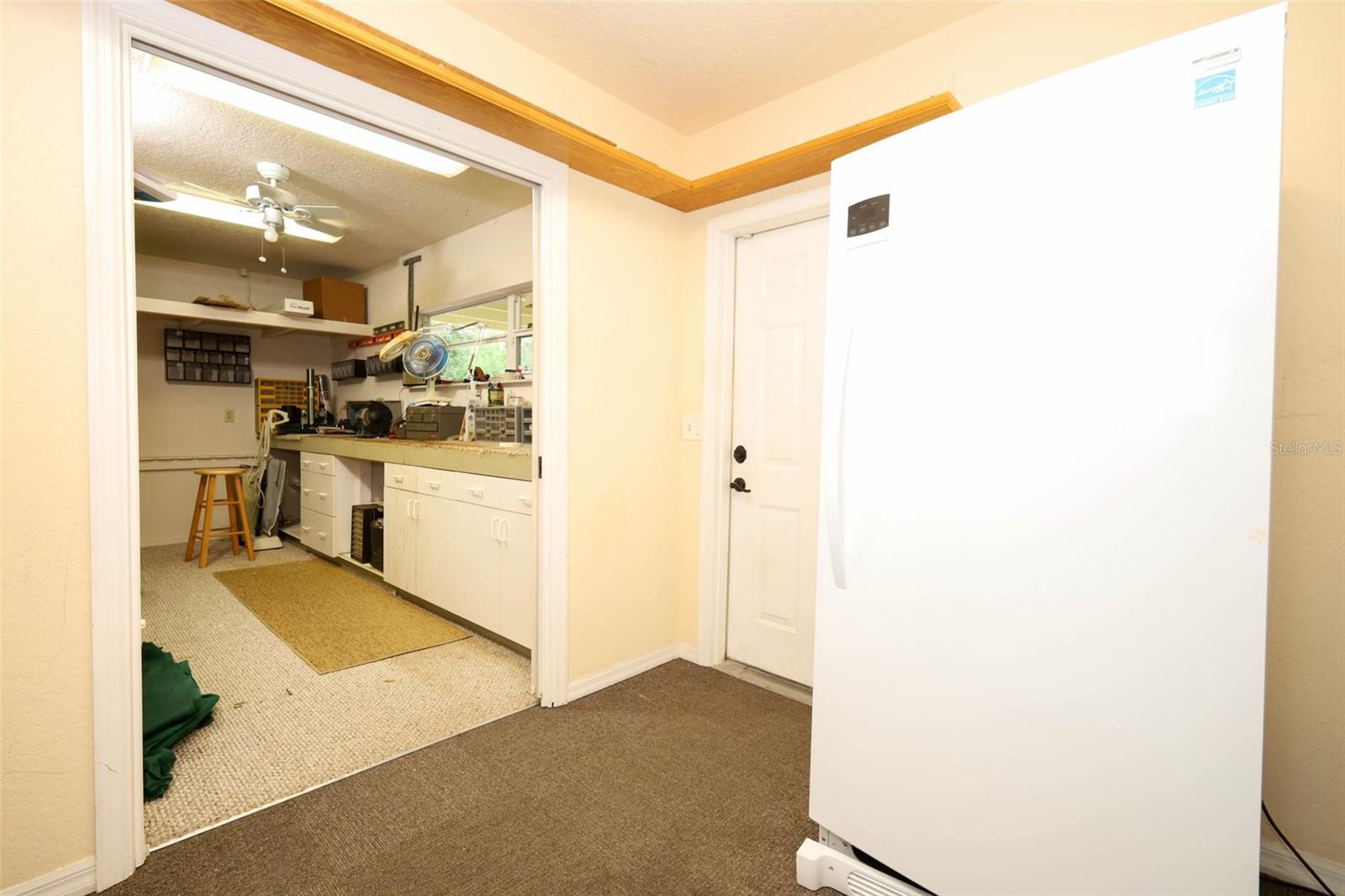 Listing photo id 32 for 102 Pineview Circle