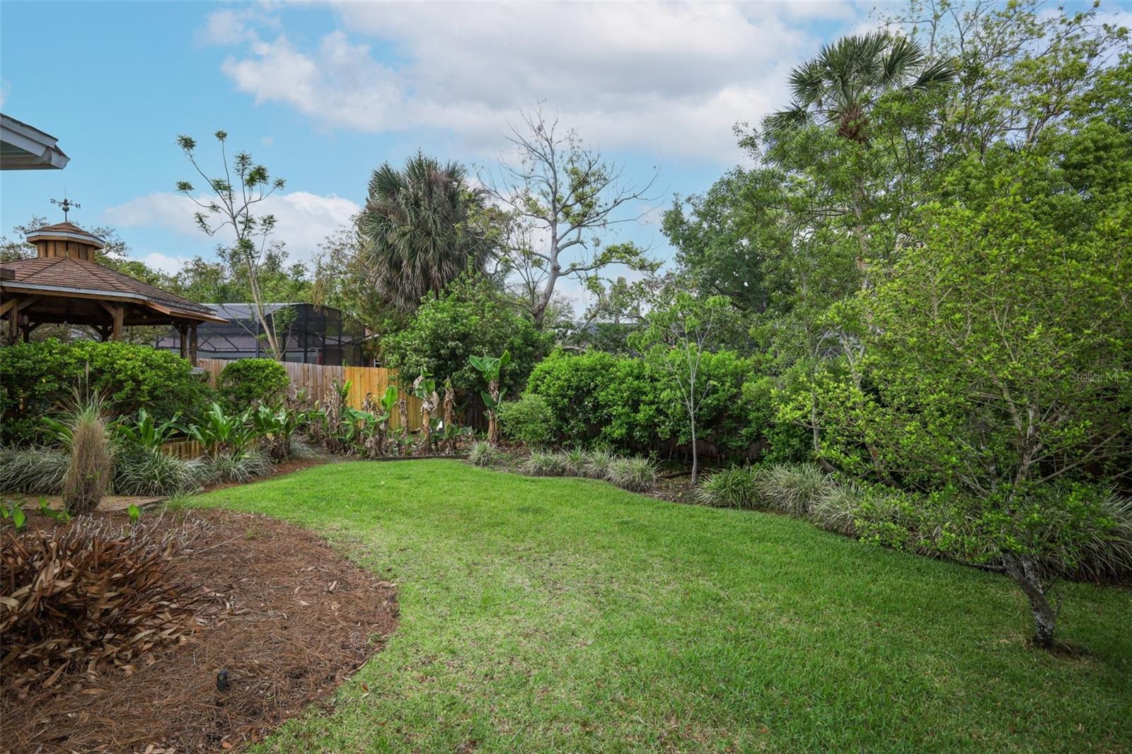 Listing photo id 45 for 102 Pineview Circle